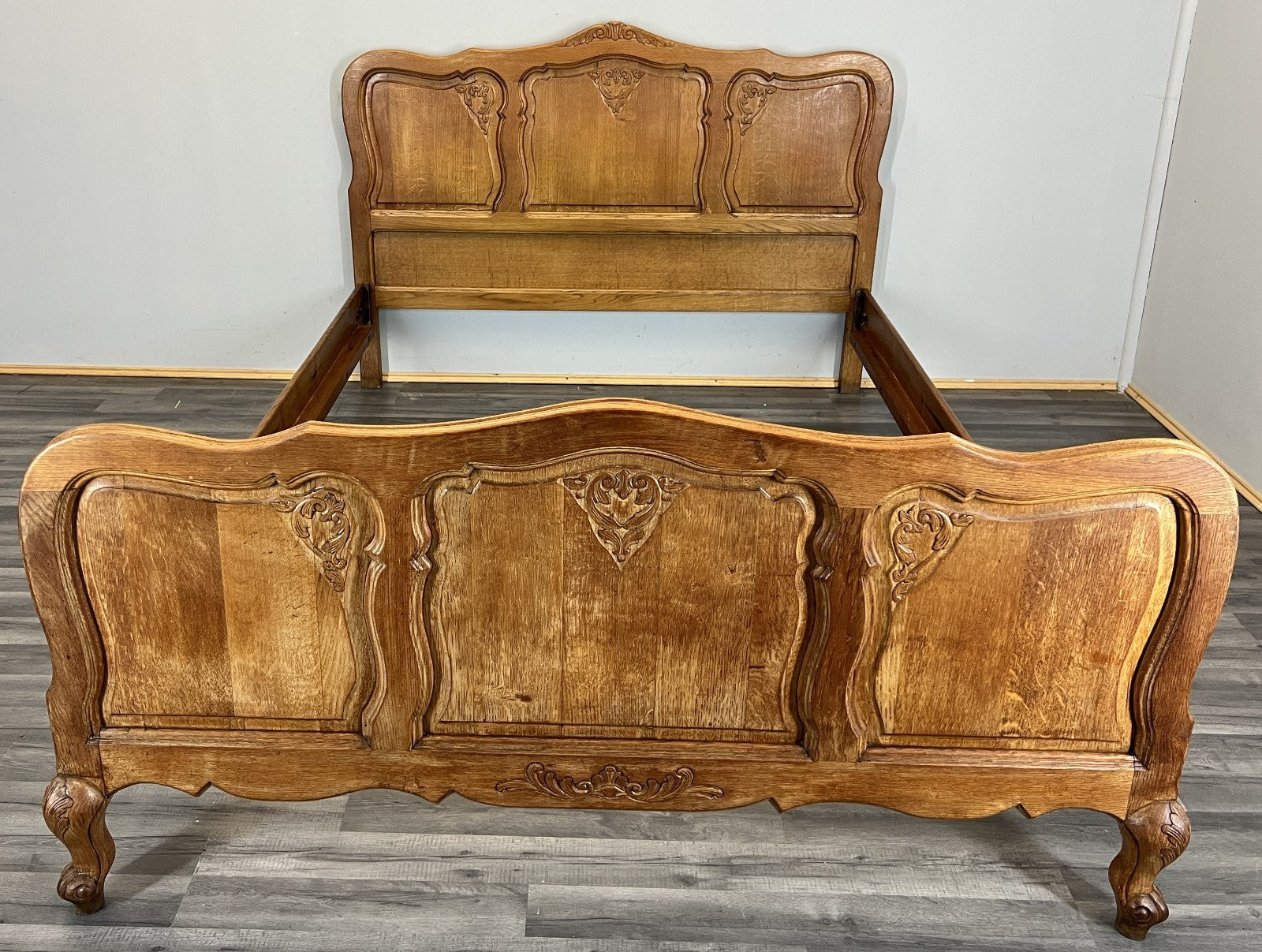 Bed Vintage French Louis XVI Double Bed Frame Oak Carved Headboard LOT 46030