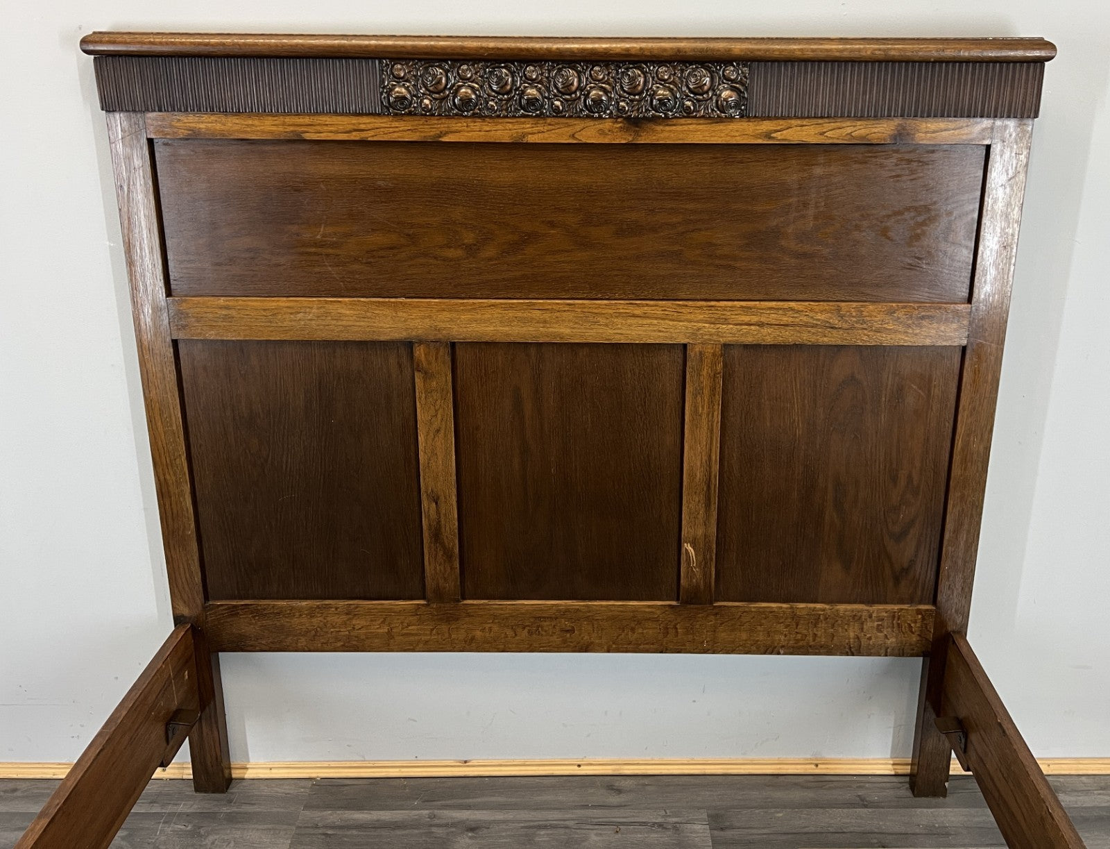 Bed Vintage French Style Oak Double Bed Frame Carved Headboard LOT 47296