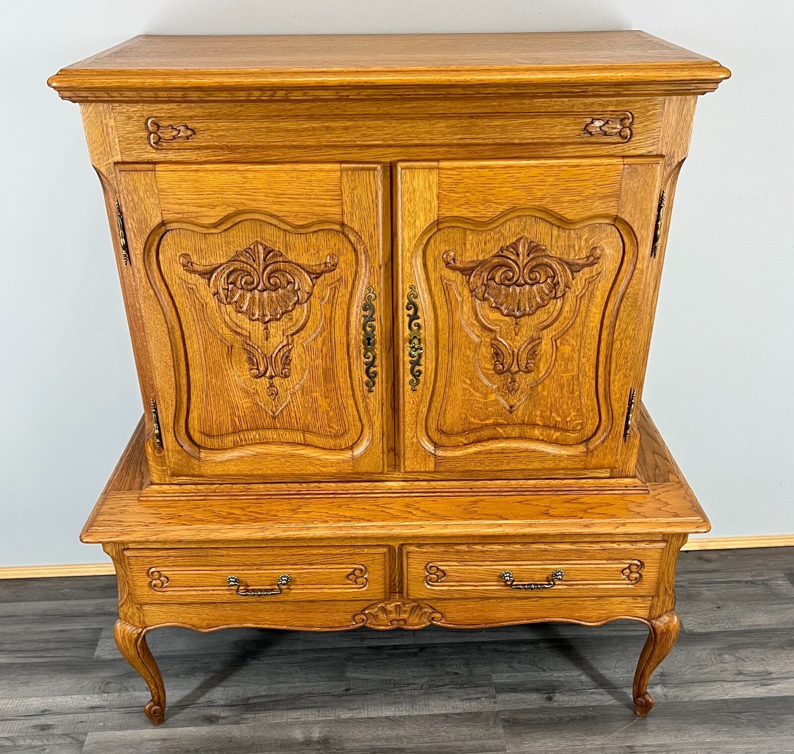 Cabinet Vintage French Style Oak Carved Storage Drawers Cupboard LOT 37530