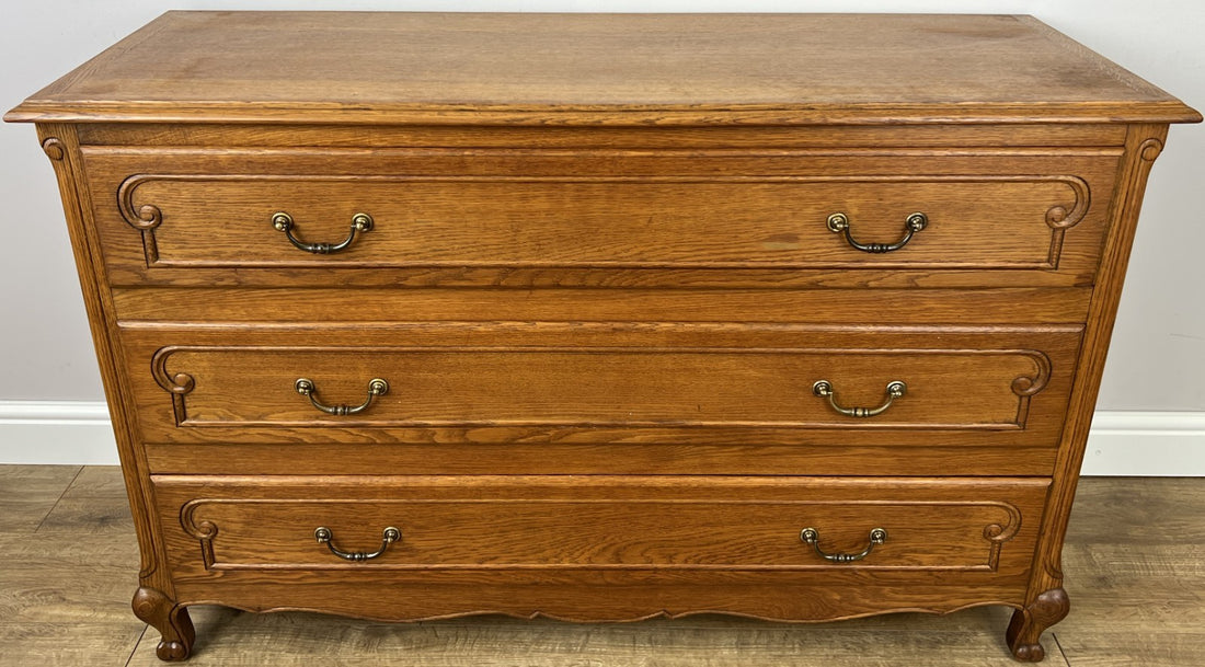Chest of Drawers Vintage French Louis Oak 3 Drawers Carved Cabinet LOT 62650