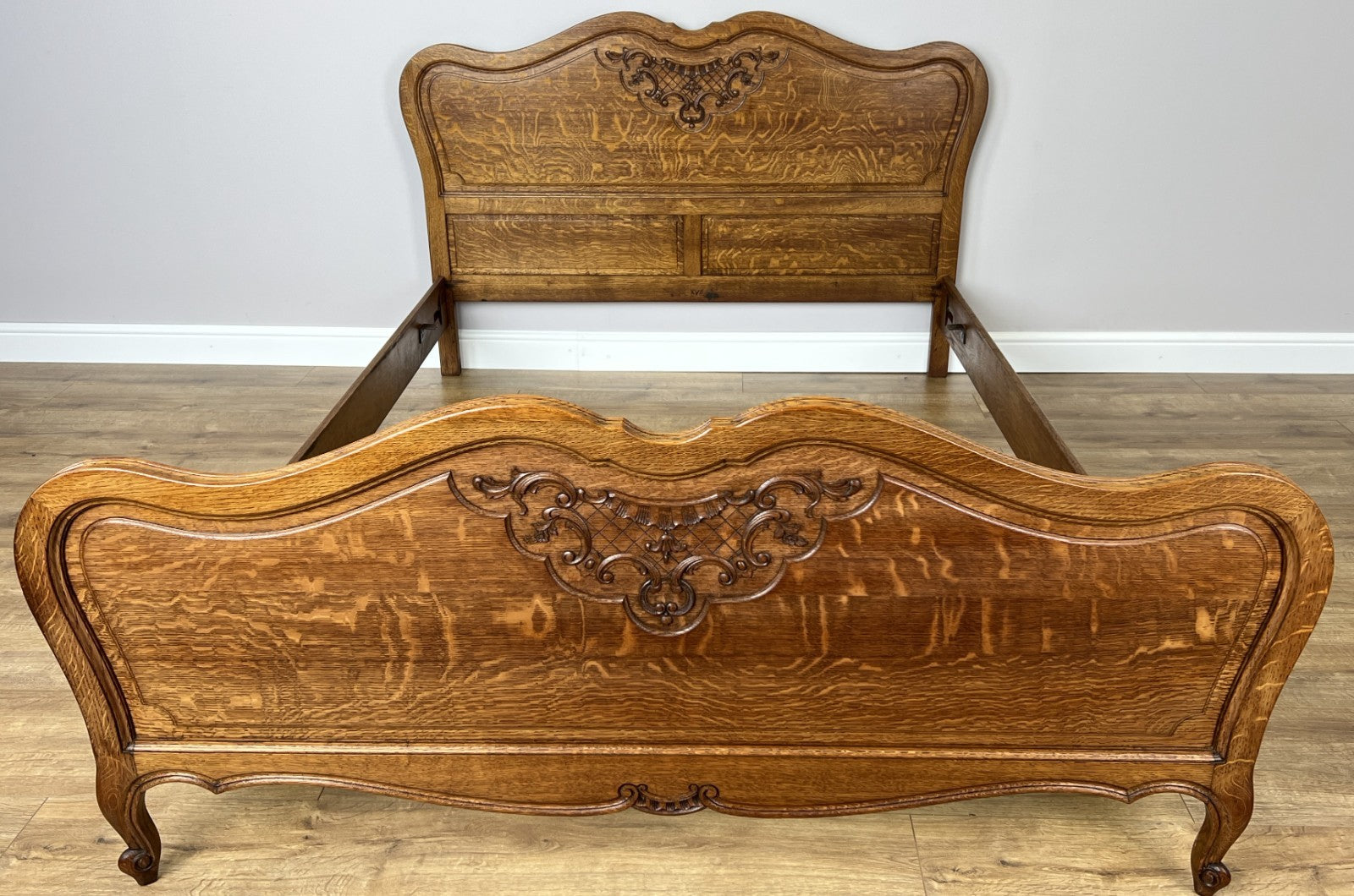 Bed Vintage French Louis XVI Double Bed Frame Oak Carved Headboard LOT 48762