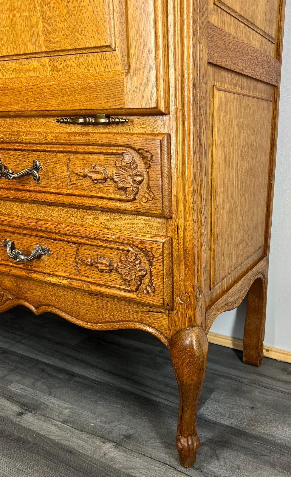 Cabinet Vintage French Louis XIV Style Carved Drop Front Oak Sideboard LOT 265110