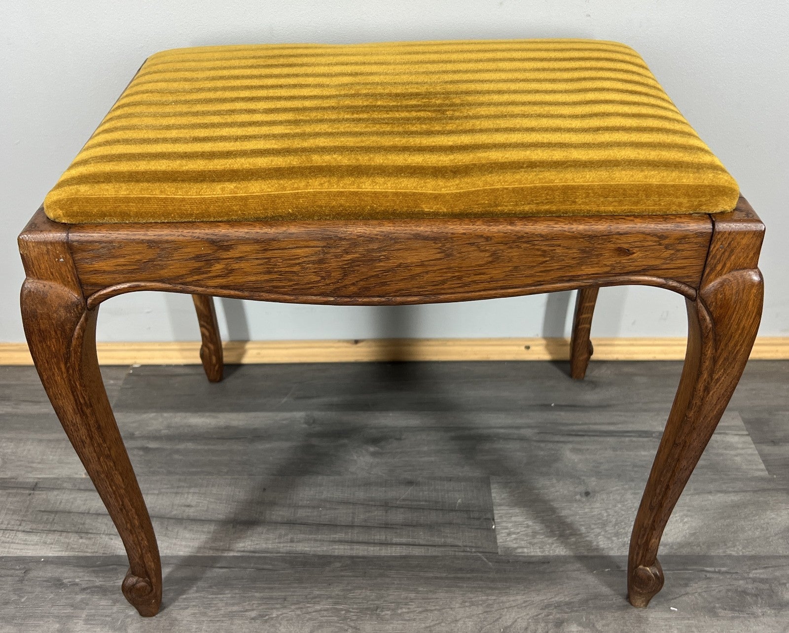 Footstool Vintage French Louis Style Oak Table Stool Upholstered Seat LOT 44220