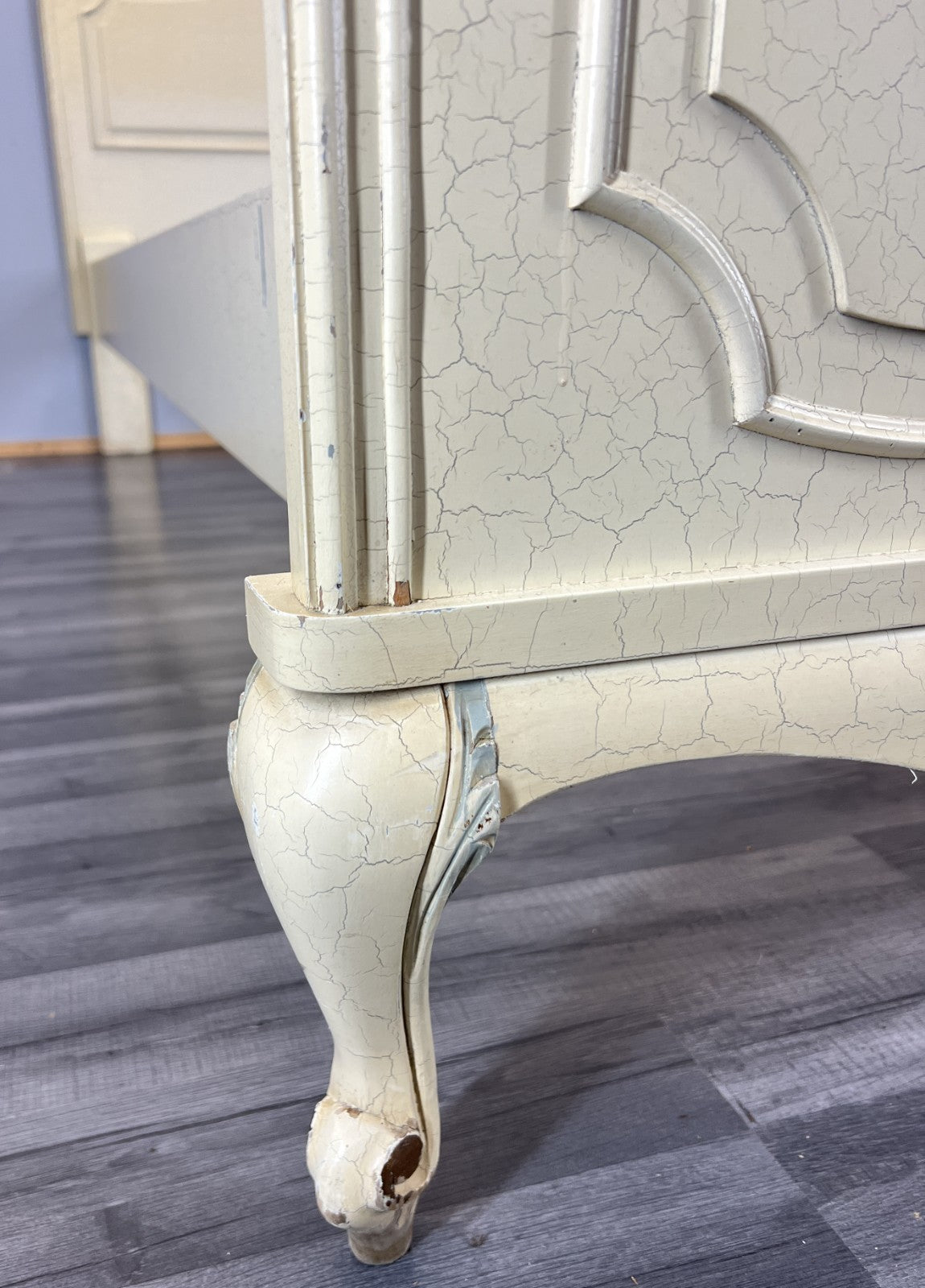 Bed Vintage French Shabby Chic Single Bed Frame Carved Headboard LOT 45967