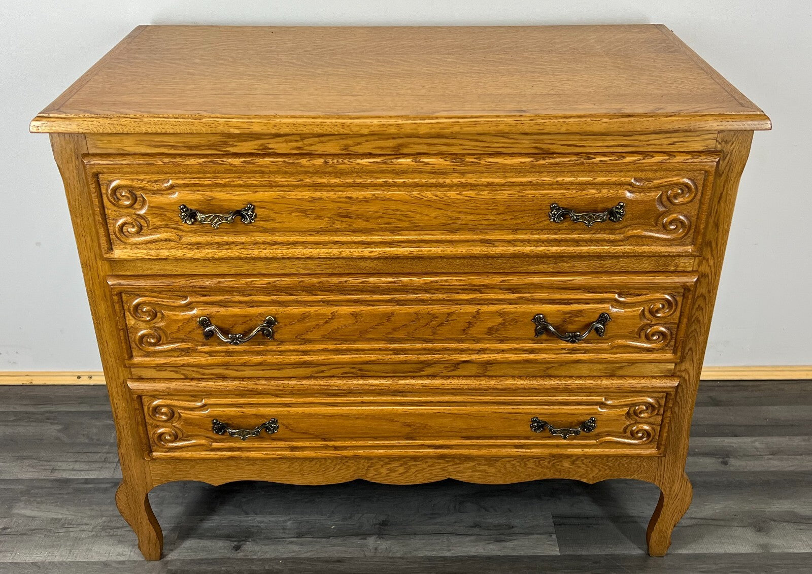 Chest of Drawers Vintage French Louis XIV Style 3 Drawer Carved Cabinet LOT 27590