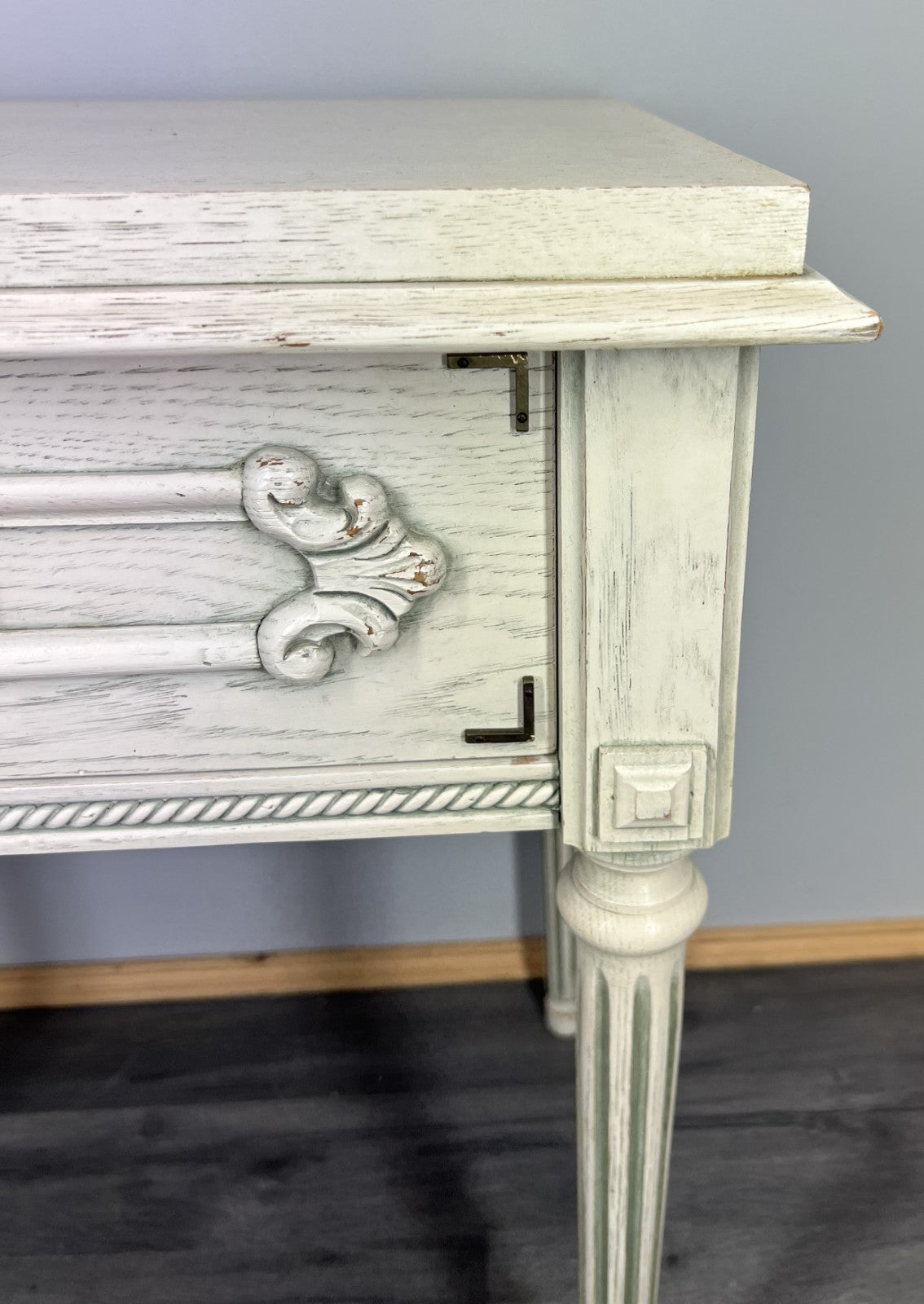 Bedside Table Vintage French Shabby Chic Painted Drawer Carved Cabinet LOT 4042
