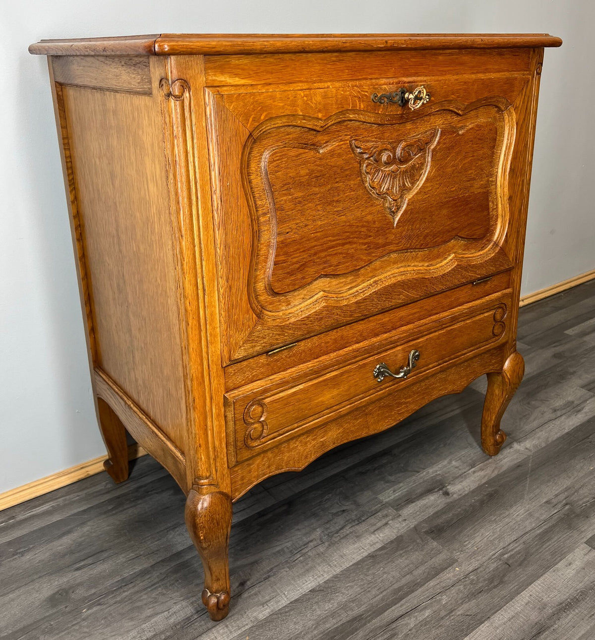 Cabinet Vintage French Louis XIV Style Bureau Sideboard Carved Cupboard LOT 35452