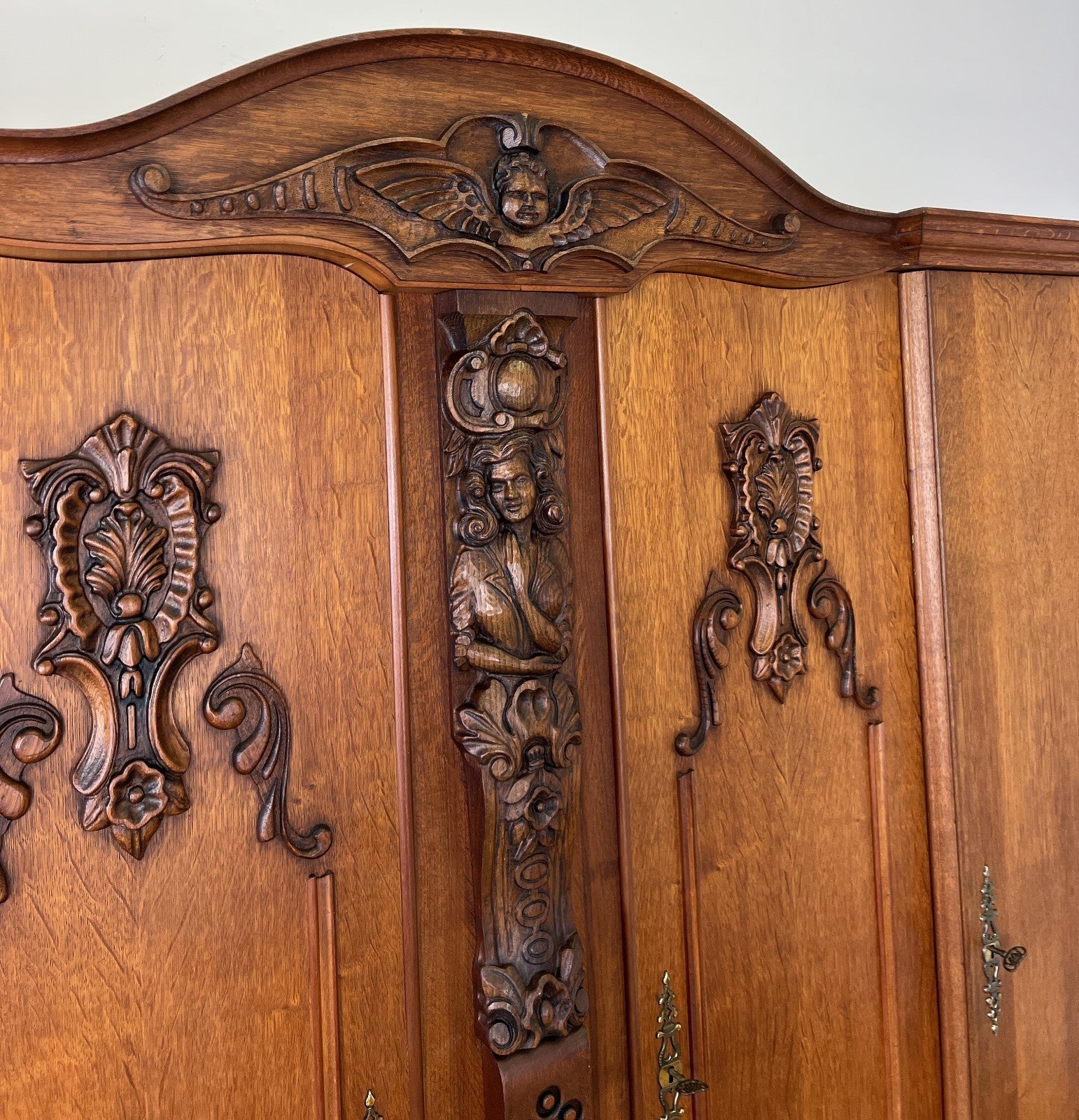 Wardrobe Vintage French Style Four Door Carved Armoire Cabinet LOT 61479