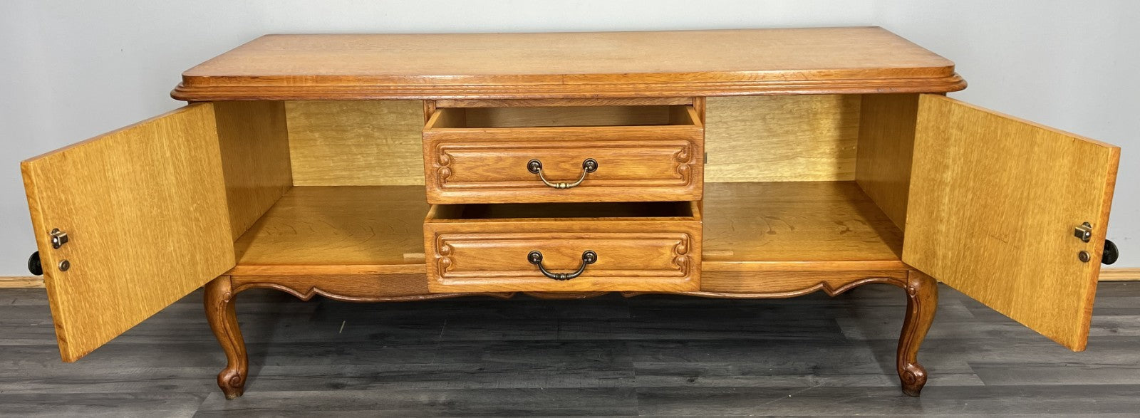 Cabinet Vintage French Louis XVI Style Carved Sideboard Buffet Cupboard Lot 44843