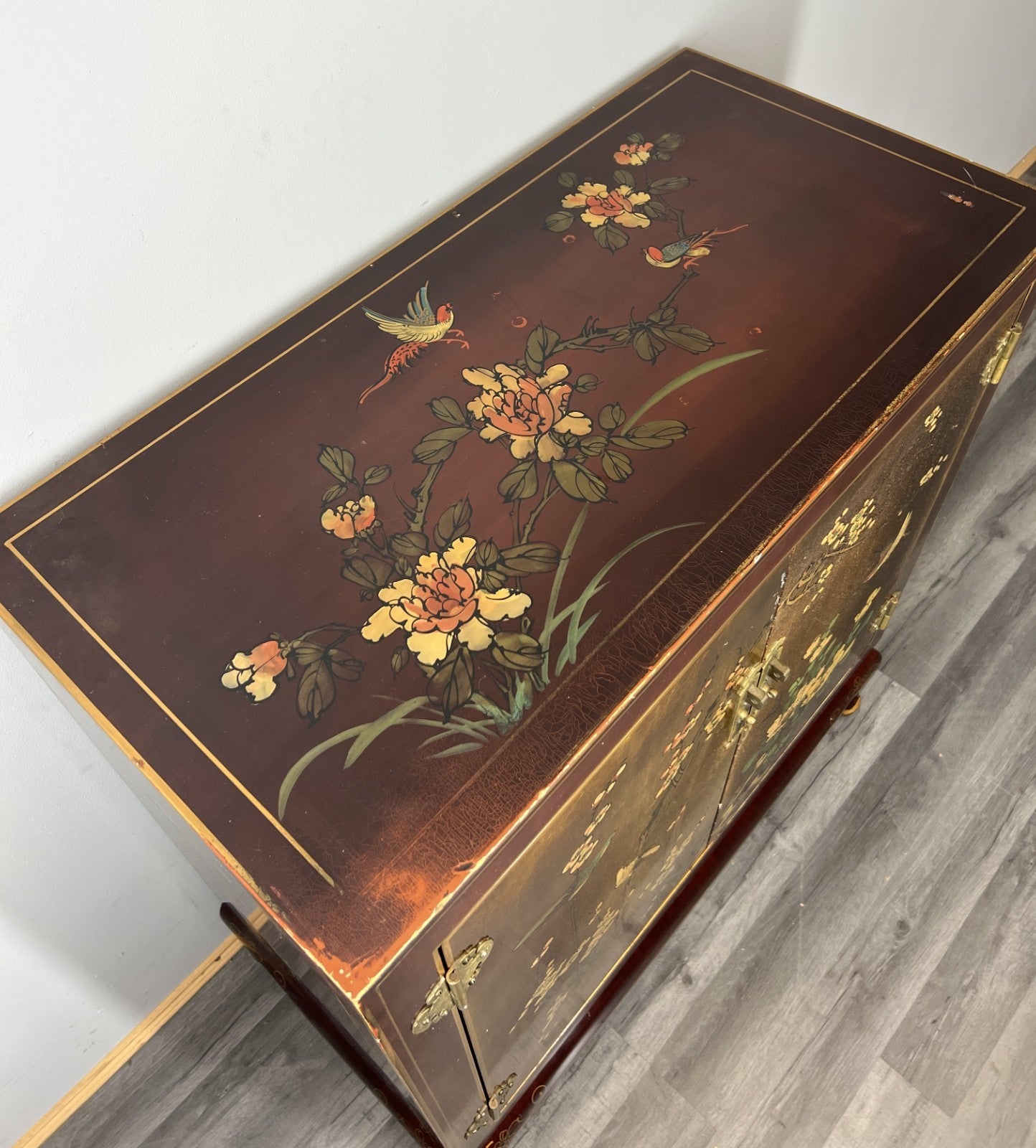 Cabinet Vintage Chinese Hand Painted Floral Bird Lacquer Sideboard LOT 439614