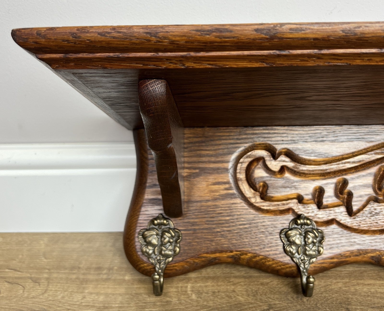 Coat Rack Vintage French Carved Oak Wall Mounted 6 Hooks Rack Hanger LOT 63684