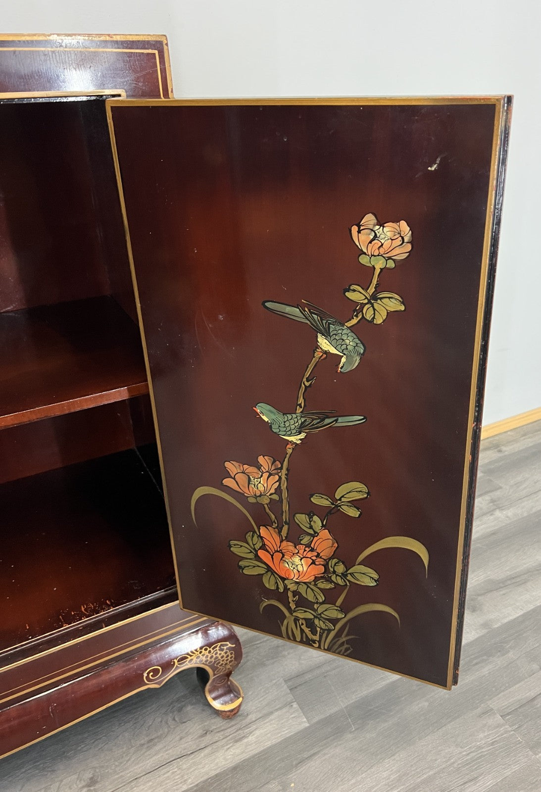 Cabinet Vintage Chinese Hand Painted Floral Bird Lacquer Sideboard LOT 439622