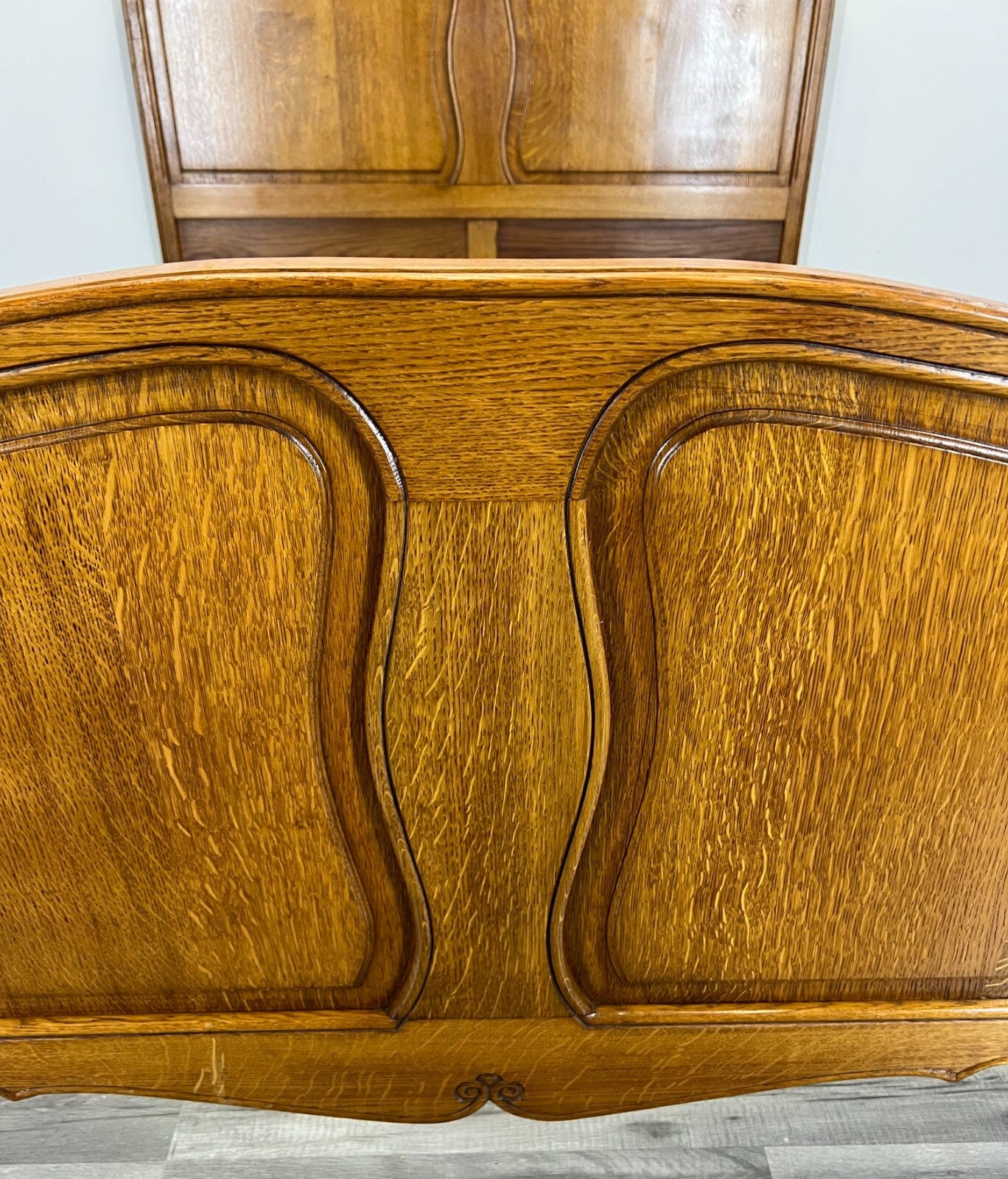 Bed Vintage French Louis XVI Oak Double Bed Frame Carved Headboard LOT 29673