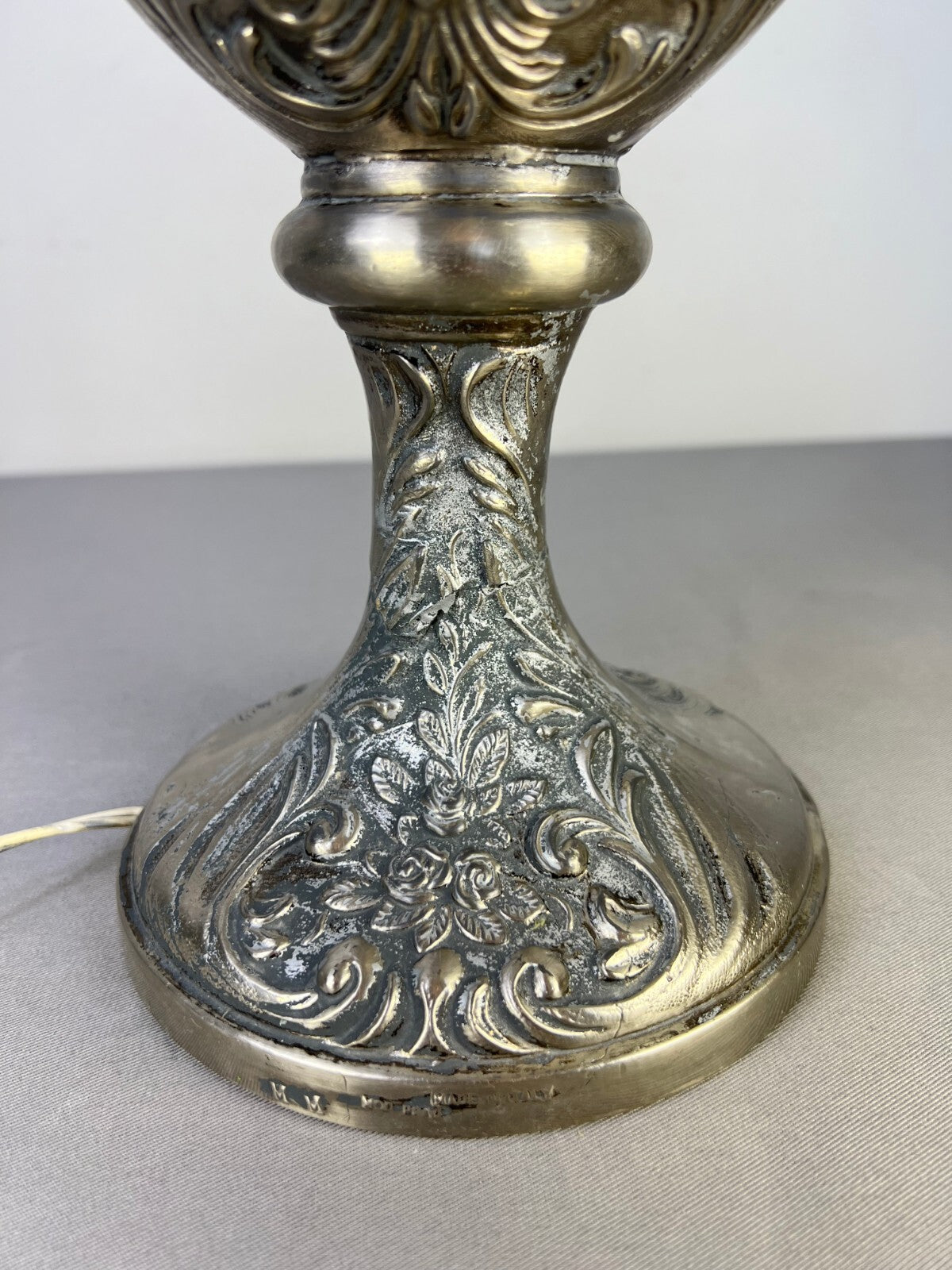 Lamp Antique Style Pewter Angel Table Lamp Pleated Glass Shade LOT 51696