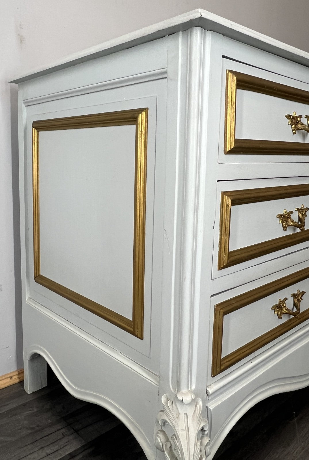 Chest of Drawers Vintage French Shabby Chic 3 Drawers Carved Cabinet LOT 455510