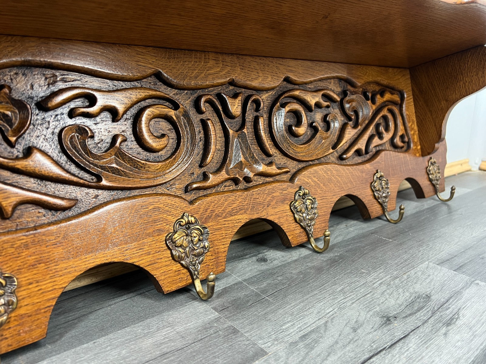 French Vintage Style Coat Rack Oak 6 Hooks Ornate Wall Shelf Coat LOT 47283