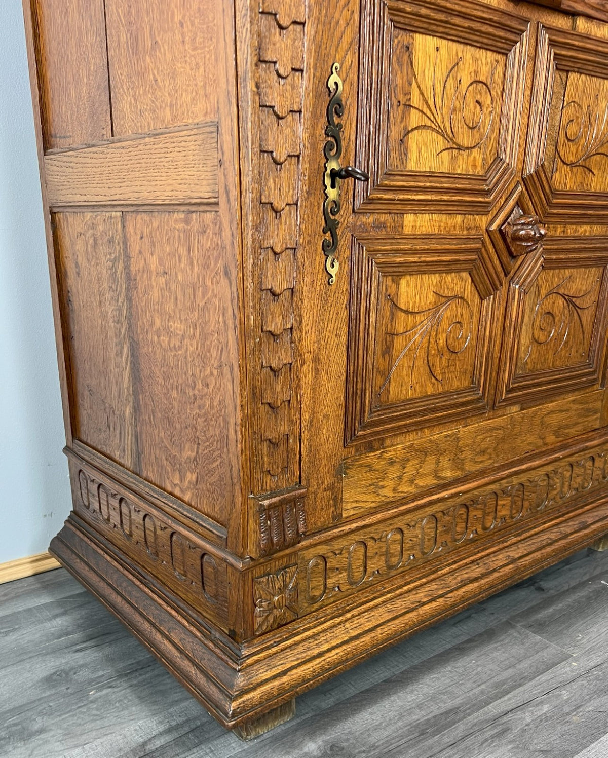 Cabinet Antique French Oak Carved Lion Mask Detail Cupboard with Key LOT 4053