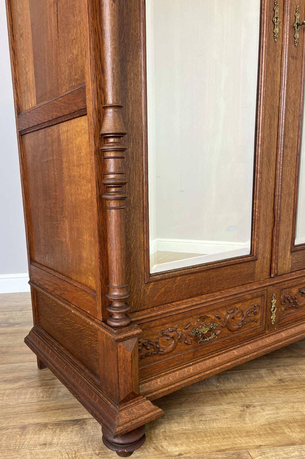 Wardrobe Antique French Oak Two Door Mirrored Carved Armoire Cabinet LOT 61538