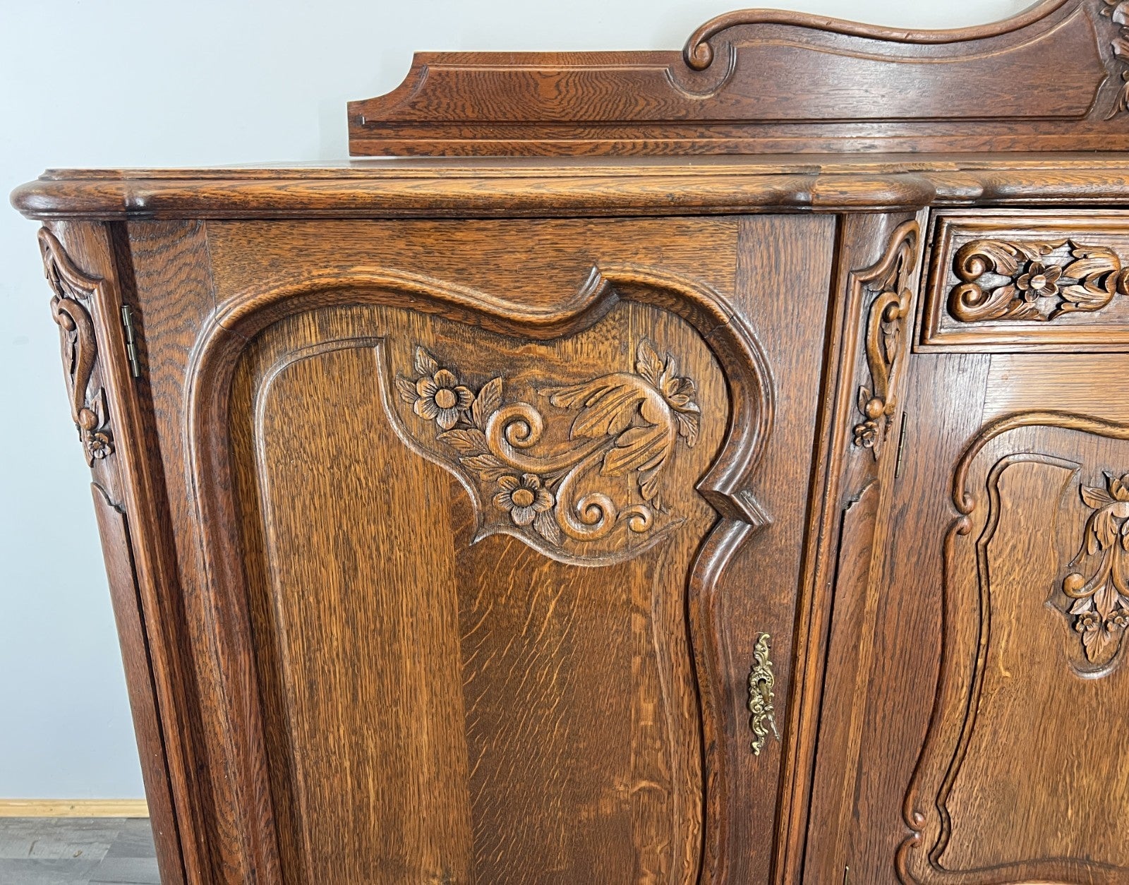 Sideboard Vintage French Buffet Oak Carved Cabinet Ornate Cupboard LOT 45107
