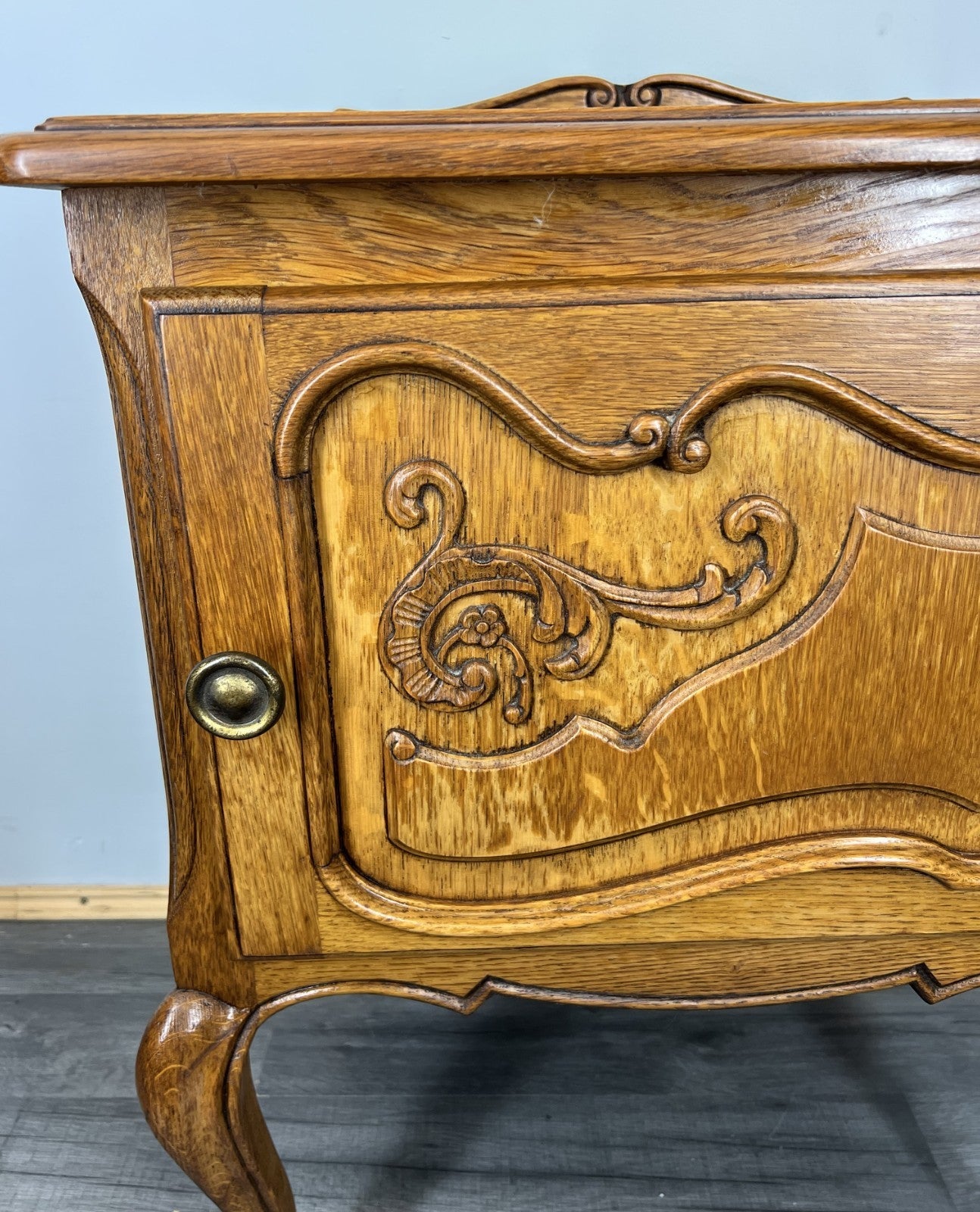 Vintage French Bedside Tables Nightstands Louis XV Style Side Cabinets LOT 39074