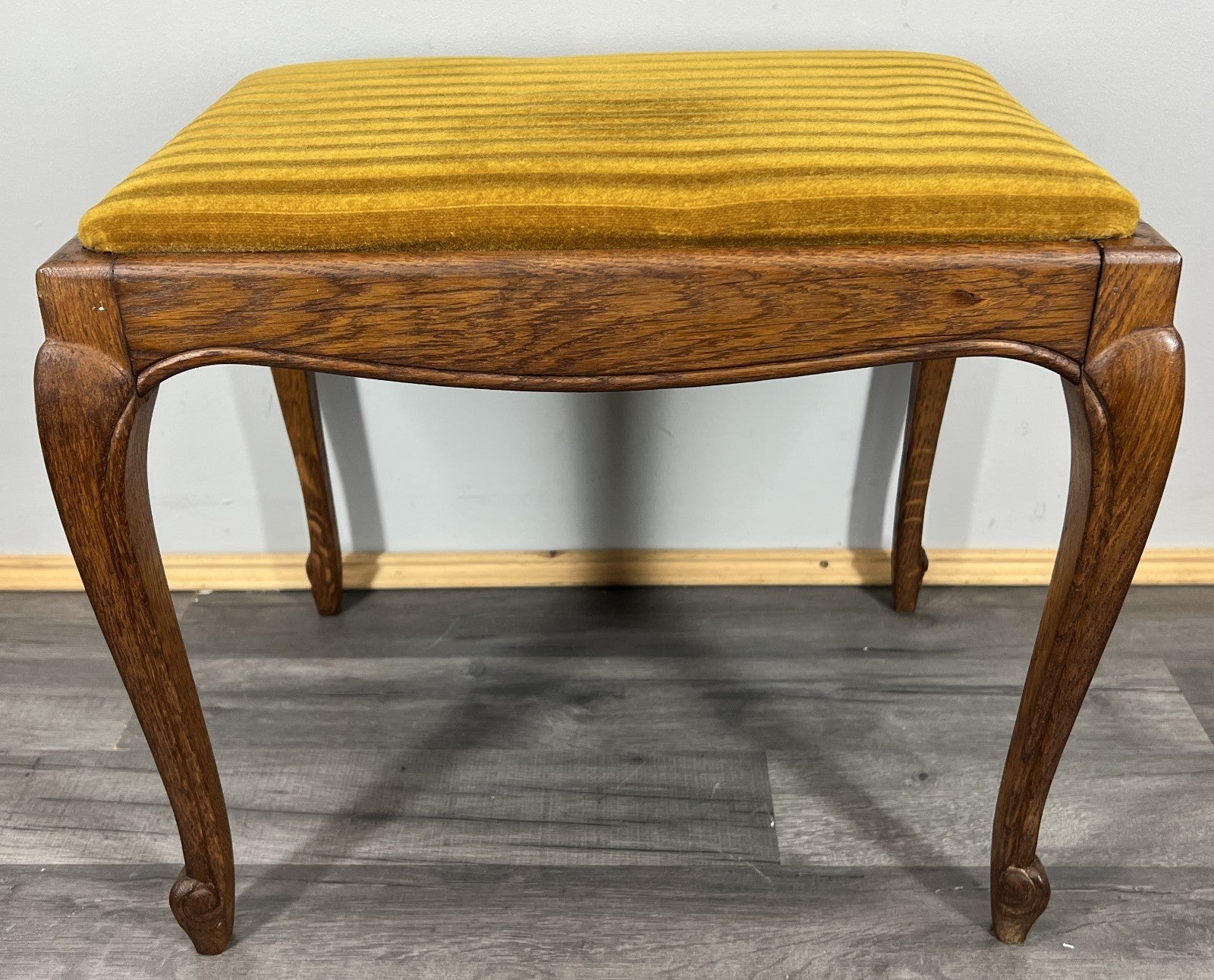 Footstool Vintage French Louis Style Oak Table Stool Upholstered Seat LOT 44222