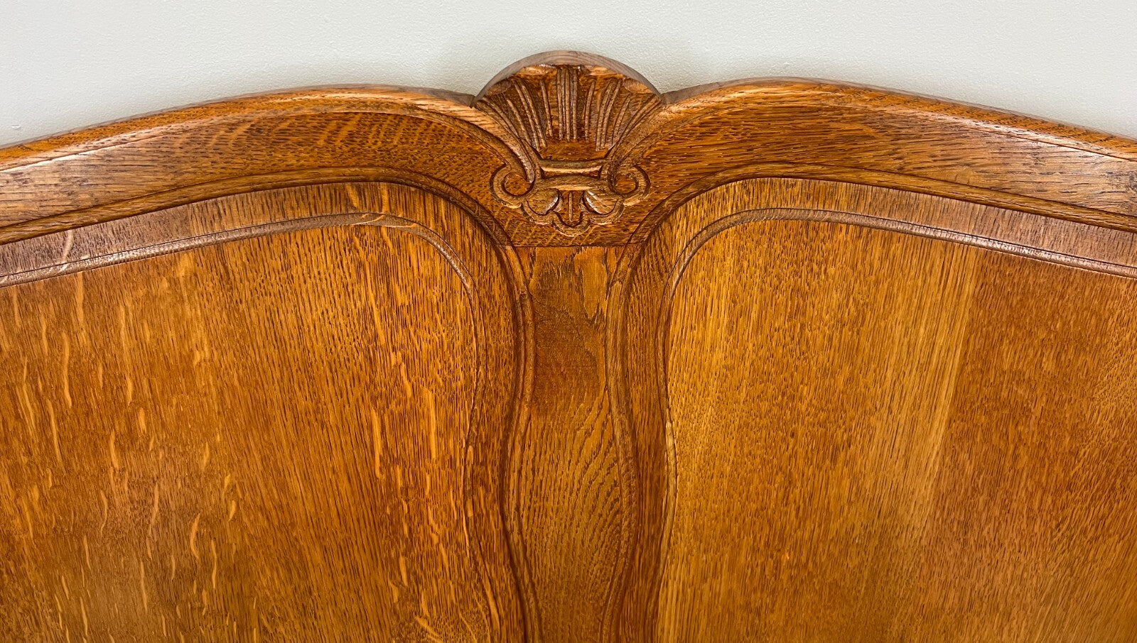 Bed Vintage French Louis XVI Double Bed Frame Oak Carved Headboard LOT 36597