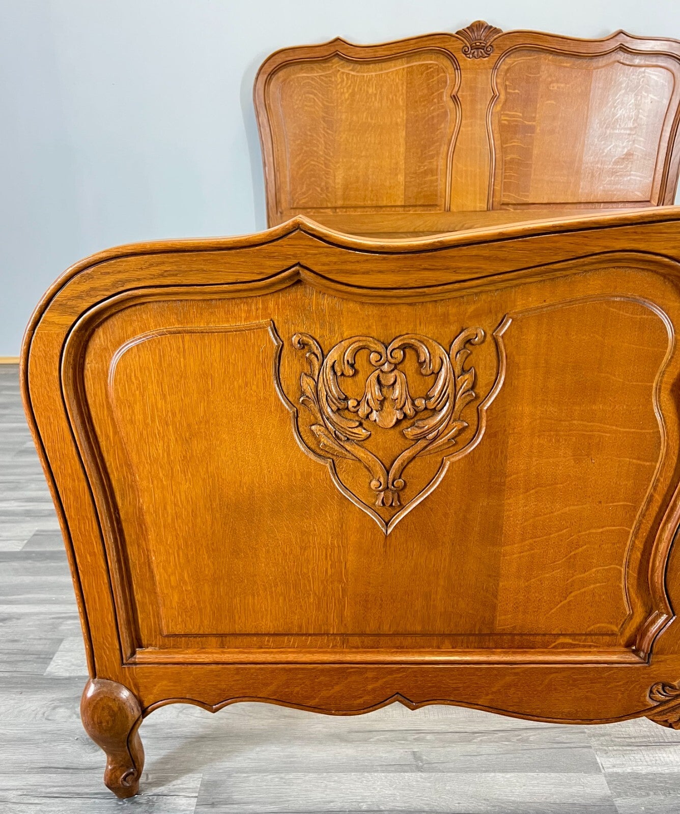 Bed Vintage French Louis XVI Oak Double Bed Frame Carved Headboard LOT 37914