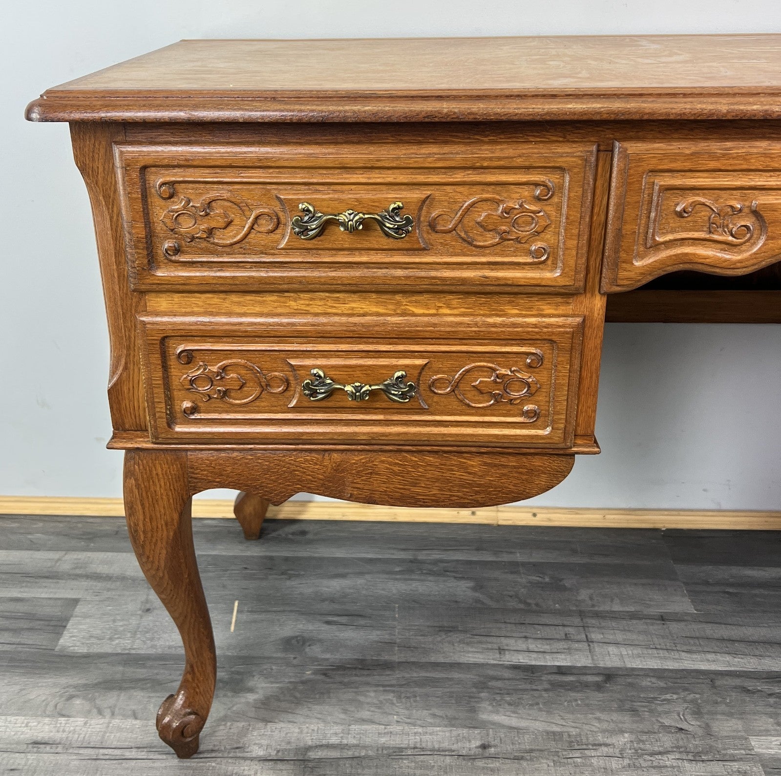 Cabinet Vintage French Louis XVI Style Carved Five Drawer Sideboard LOT 48052