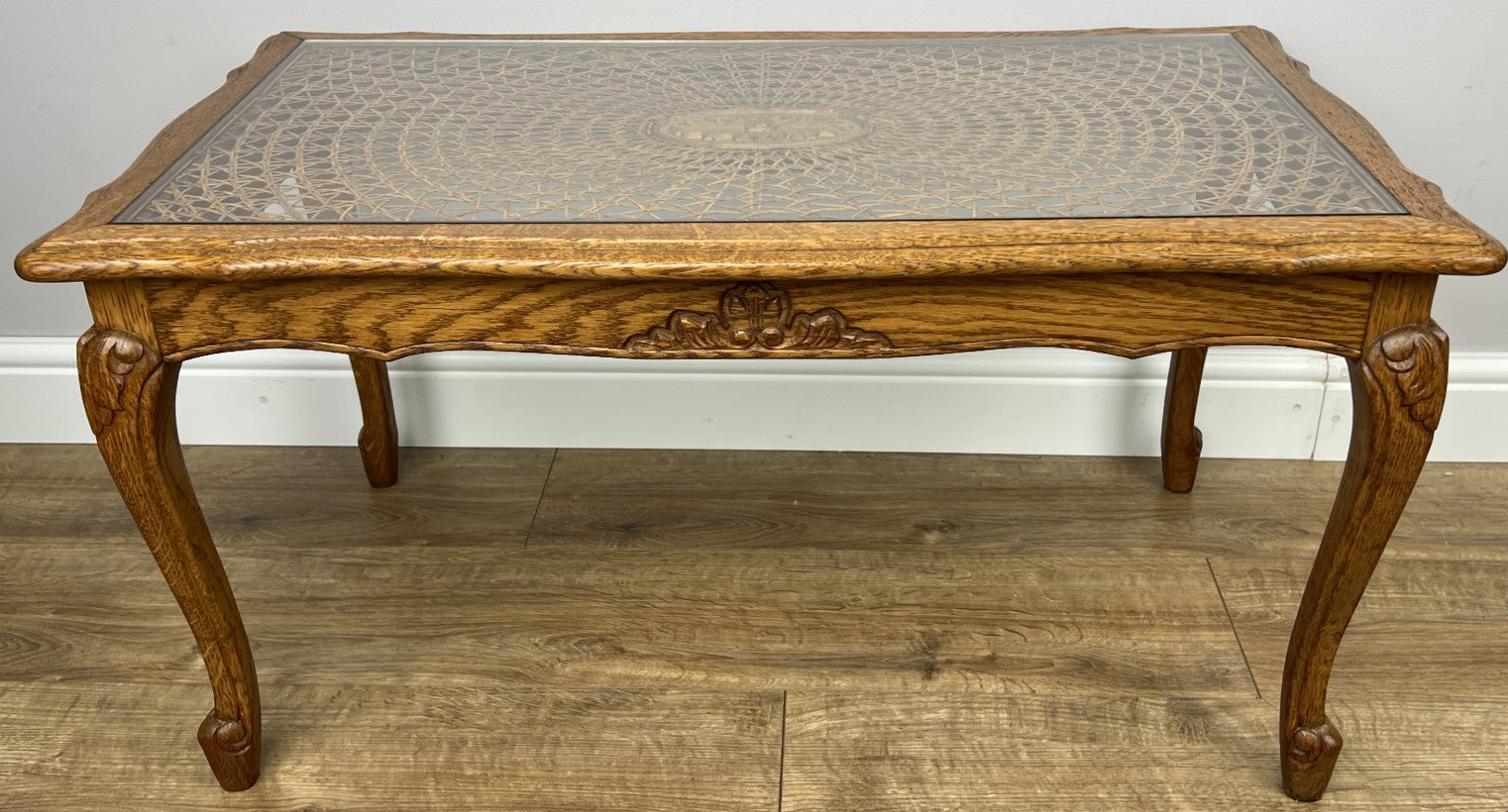 Coffee Table Vintage French Style Oak Carved Glass Top Side Table LOT 63101