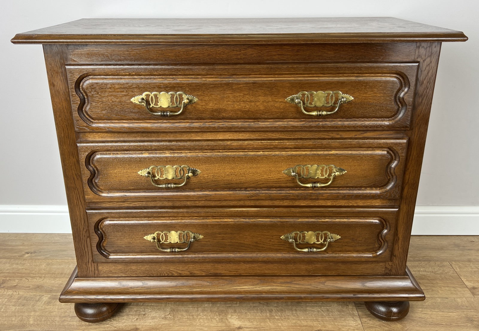 Chest of Drawers Vintage French Style 3 Drawer Carved Cabinet LOT 49743