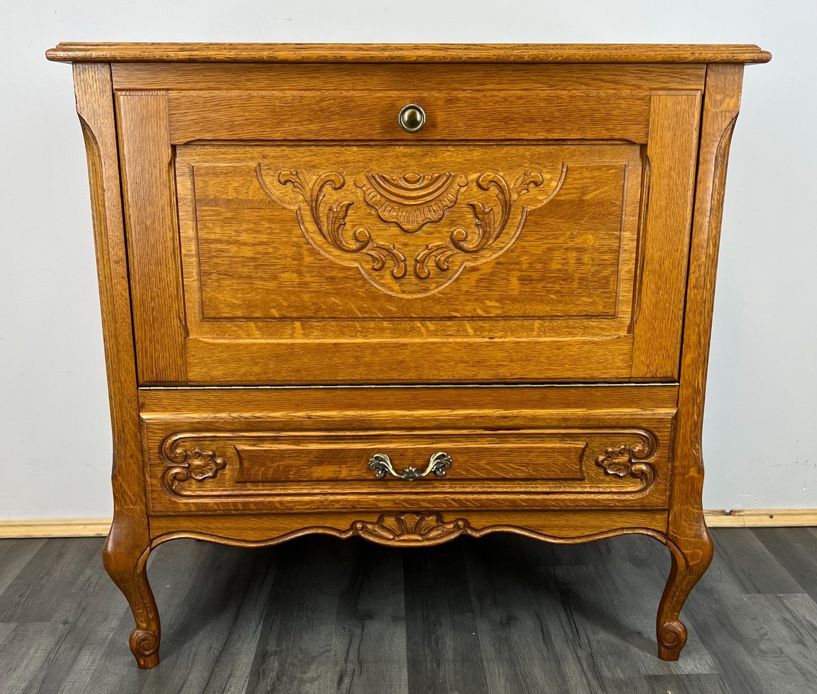 Cabinet Vintage French Louis XIV Style Drop Front Oak Carved Sideboard LOT 18120