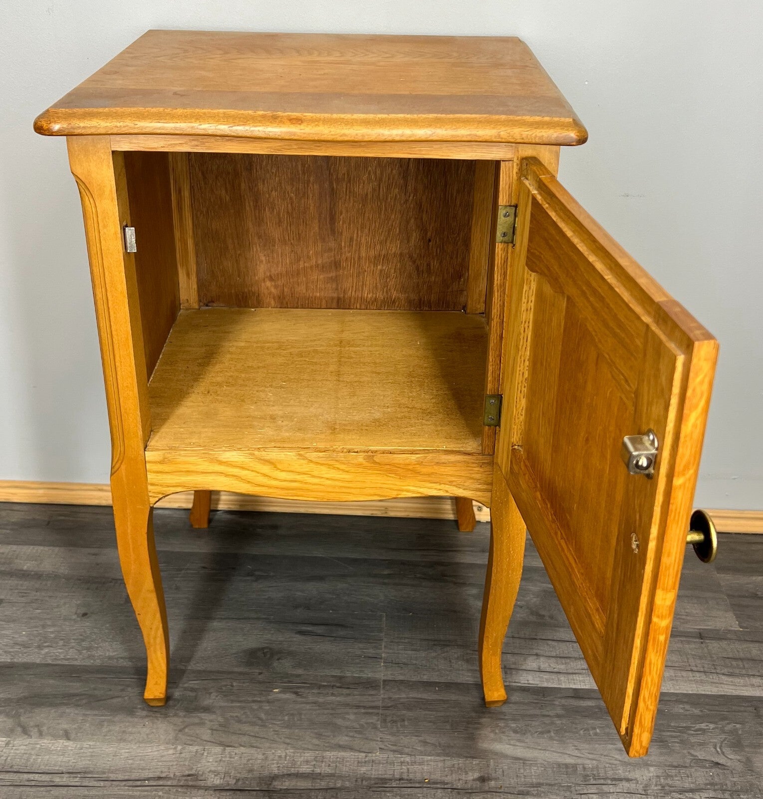 Bedside Table Vintage French Louis XVI Style Oak Cabinet Nightstand LOT 37289