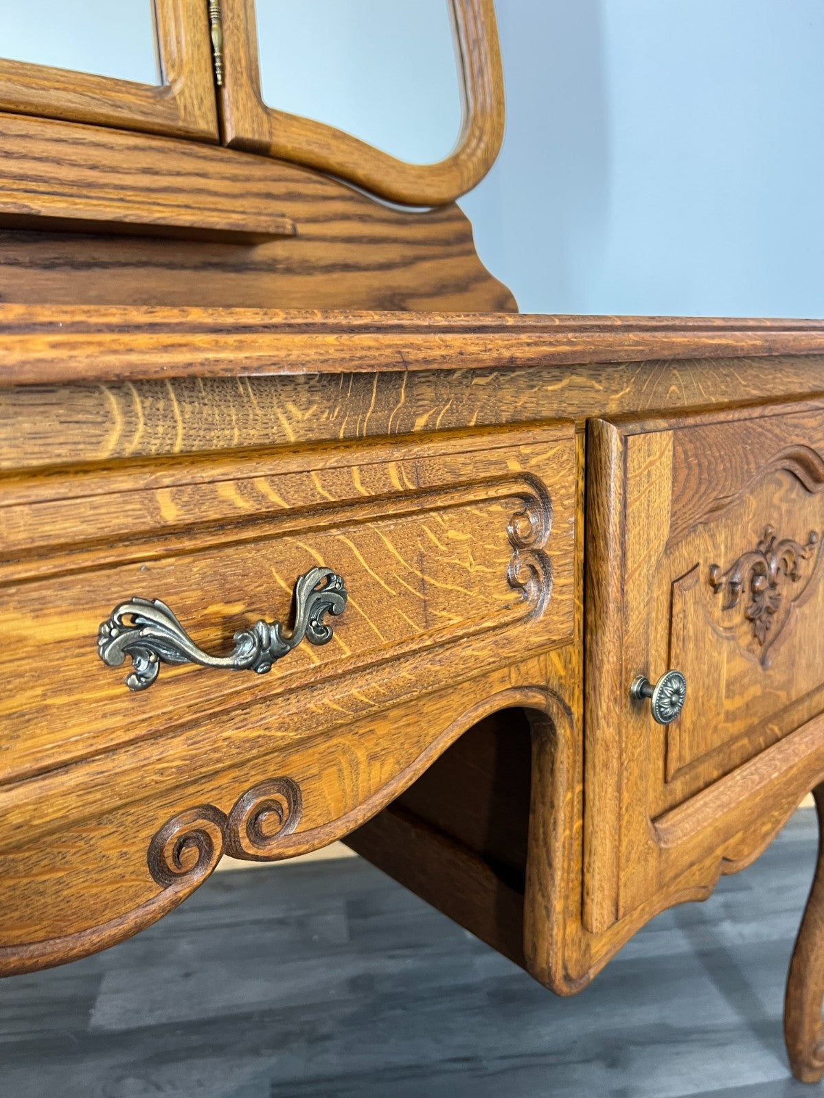 Vintage Dressing Table with Mirror French Oak Louis Vanity Table Makeup LOT 456712