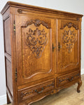 Cabinet Vintage French Louis XIV Oak Sideboard with Carved Cupboard LOT 62513