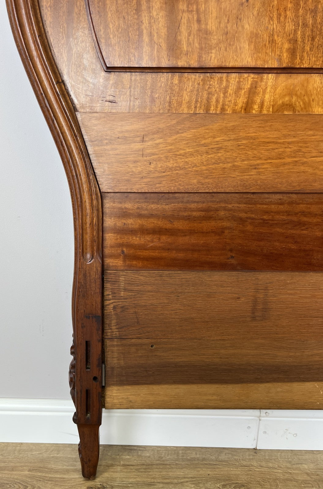 Headboard Antique French Style Walnut Double Bed Carved Headboard LOT 645210