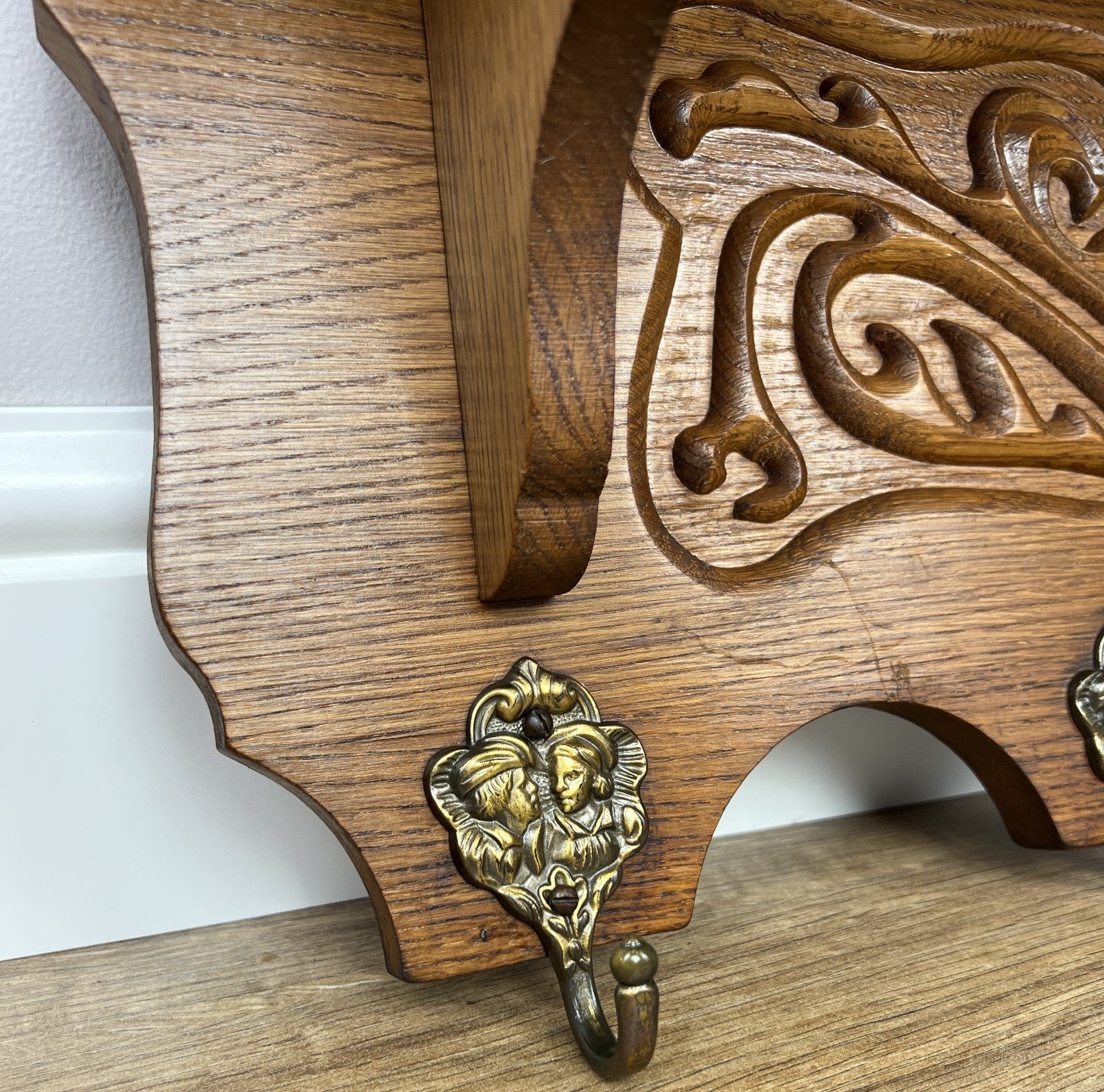 Coat Rack Vintage French Oak Wall Mounted 5 Hooks Carved Rack Hanger LOT 62046