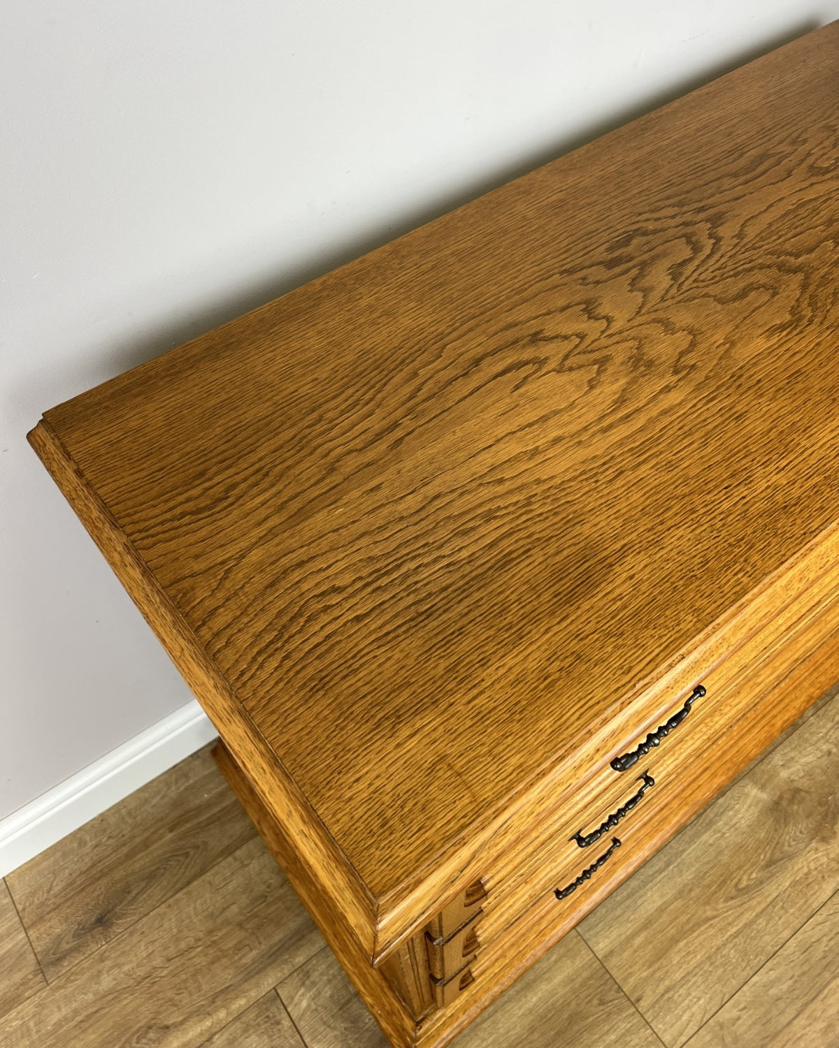 Chest of Drawers Vintage French Style 3 Drawers Carved Storage Cabinet LOT 62879
