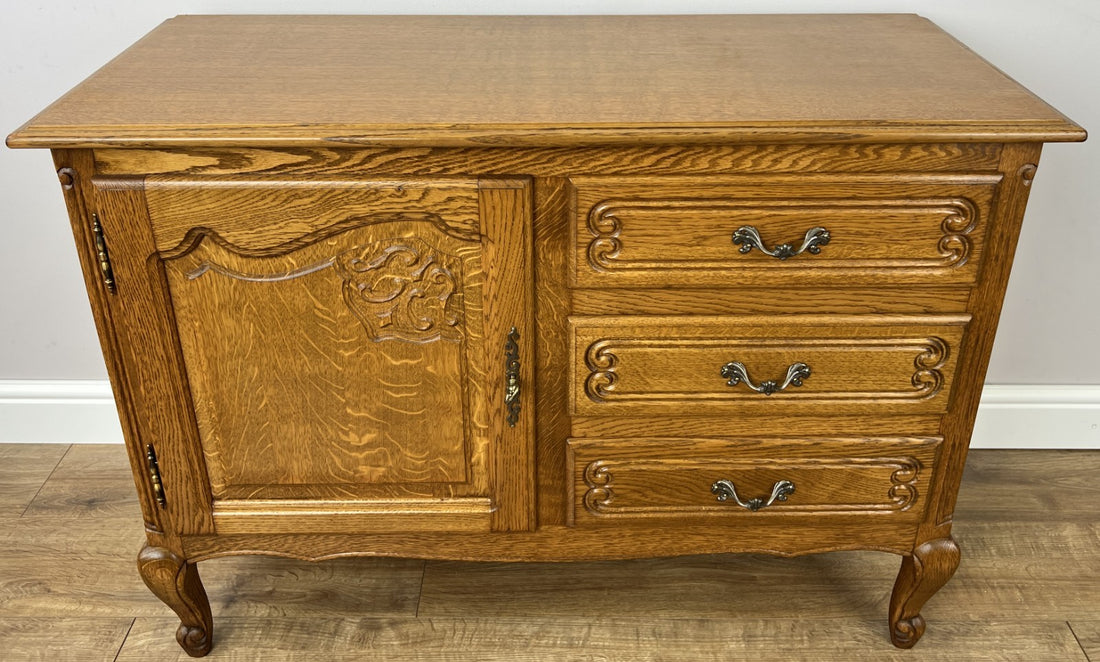Cabinet Vintage French Louis XIV Oak Sideboard with Carved Cupboard LOT 62640