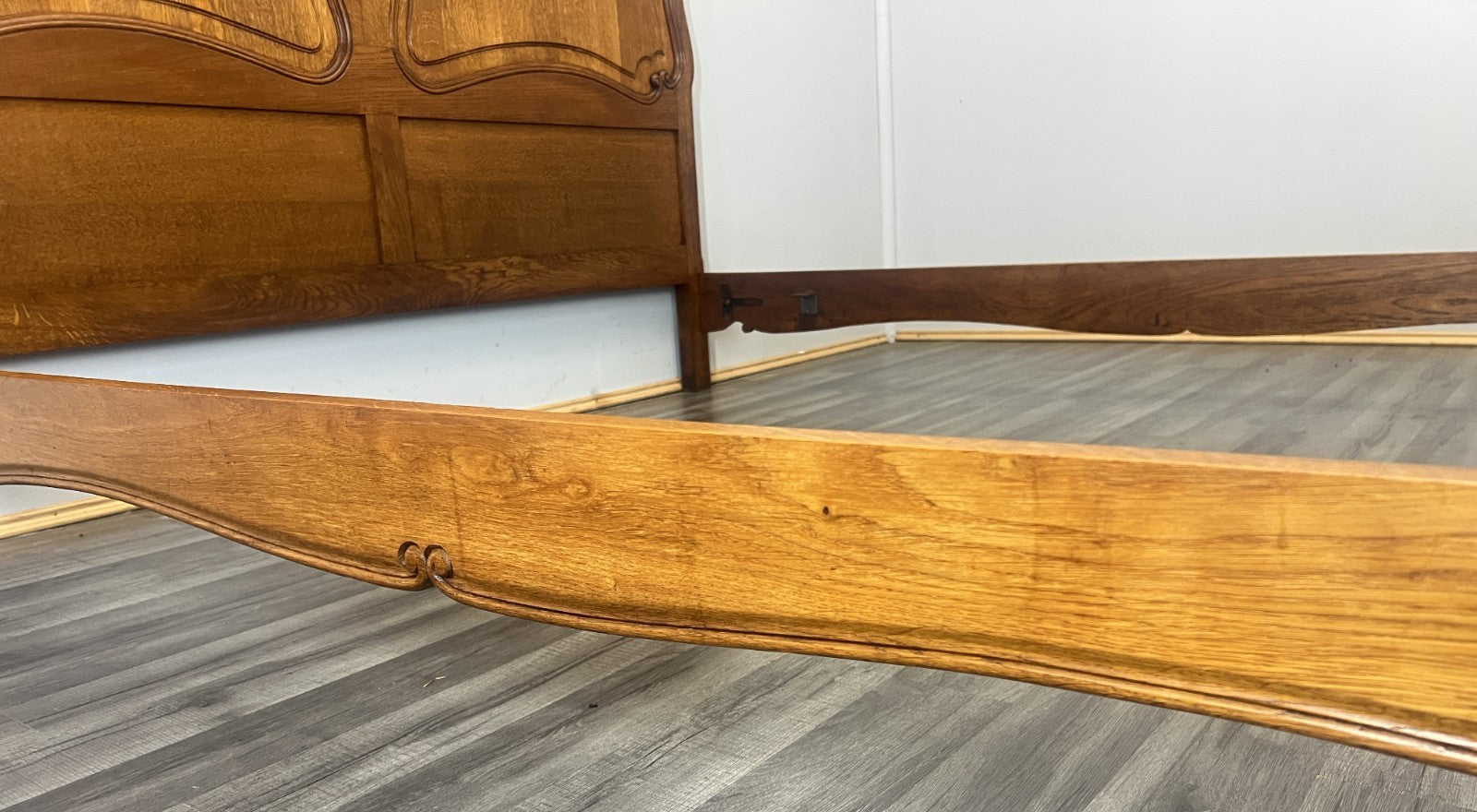 Bed Vintage French Louis XVI King Size Bed Frame Oak Carved Headboard LOT 460910