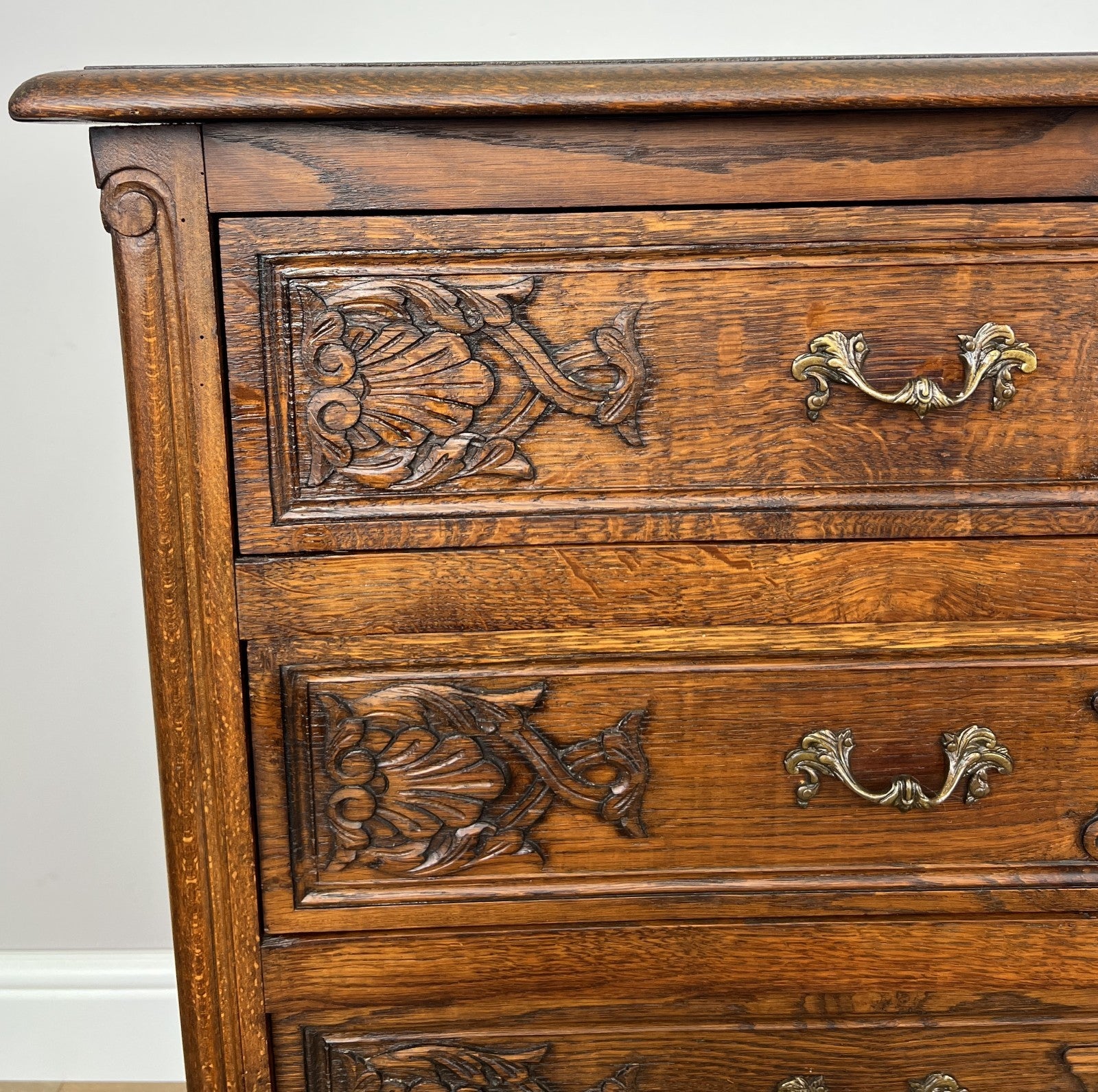 Chest of Drawers Vintage French Louis Oak 3 Drawers Carved Cabinet LOT 62524