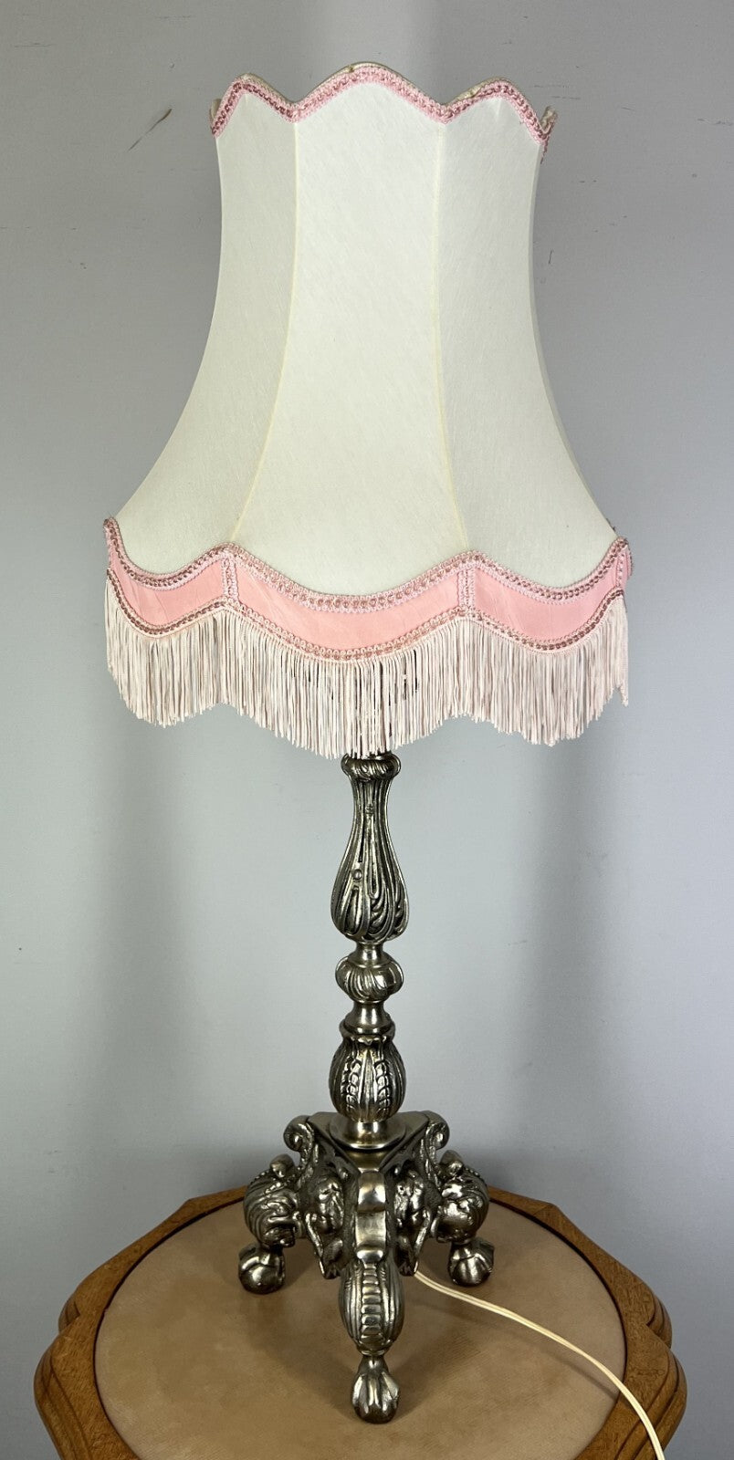 Lamp Vintage French Style Brass Ornate Table Lamp with Shade LOT 30202