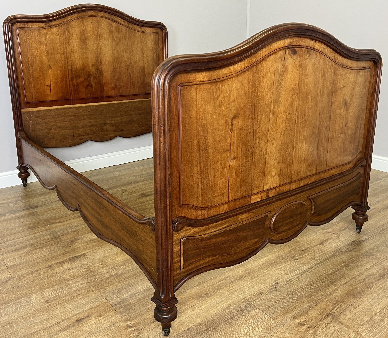 Bed Antique French Style Double Bed Frame Walnut Carved Headboard LOT 64071