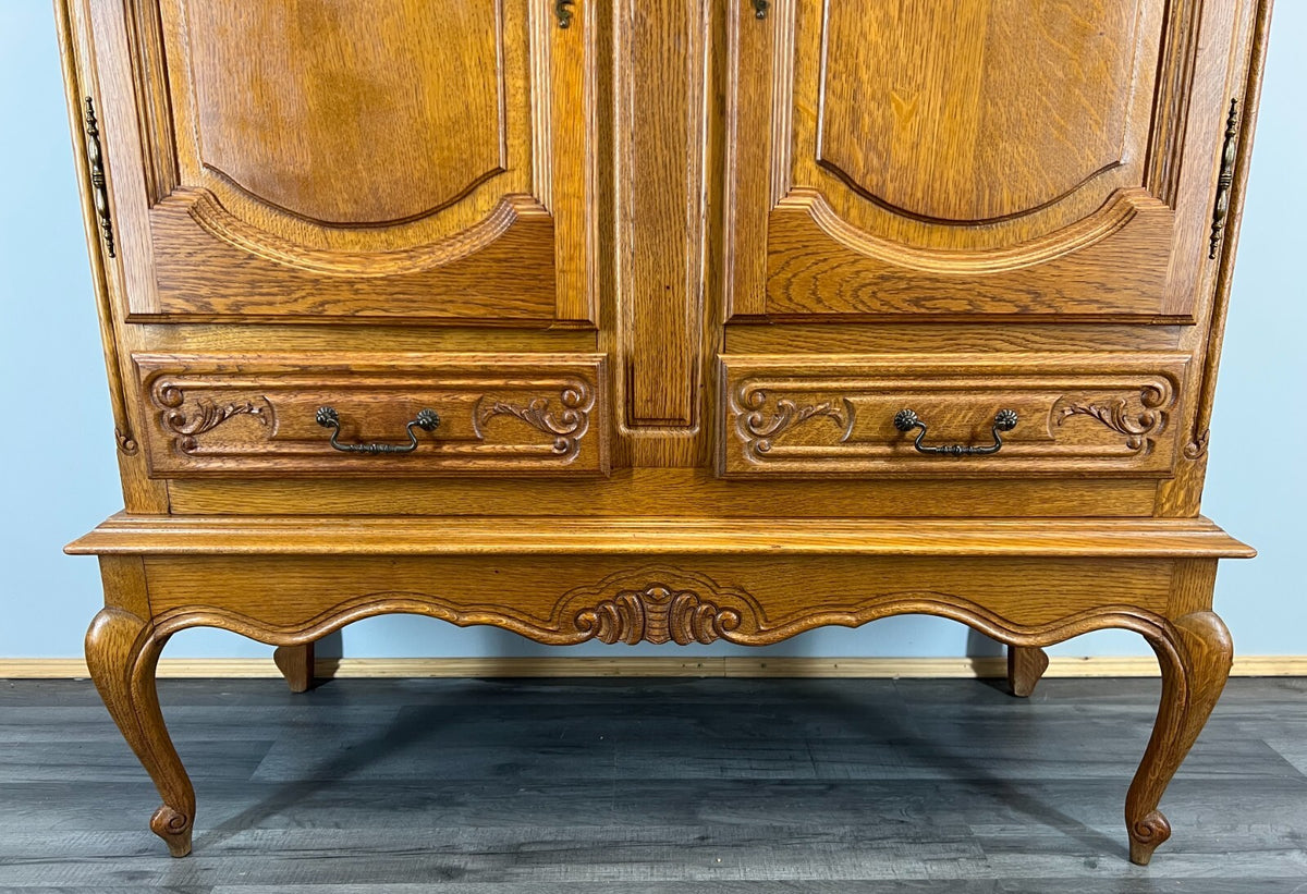 Cabinet Vintage French Louis XIV Style Carved Sideboard 2 Door Cupboard LOT 35525