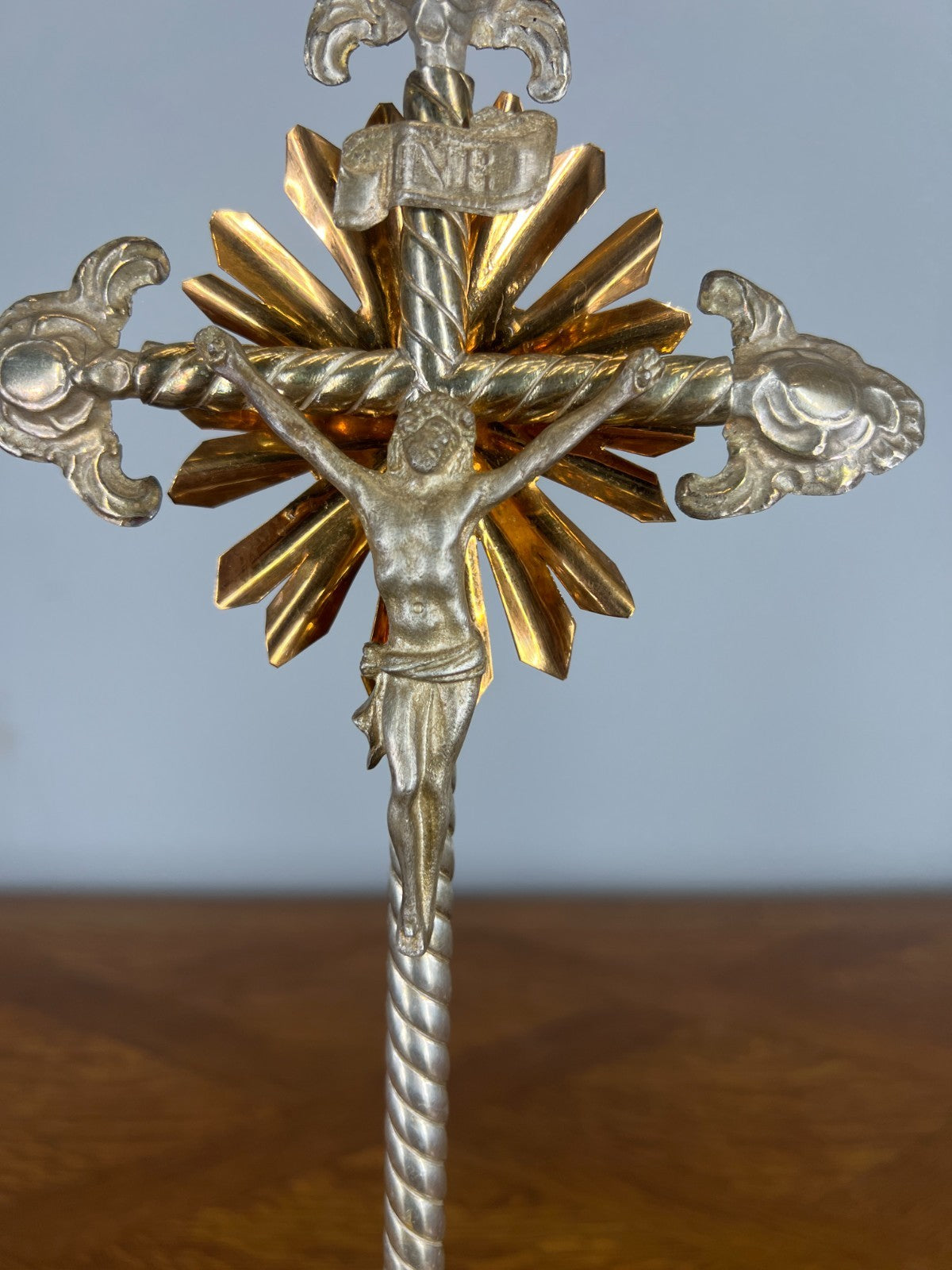 Crucifix Vintage French Style Religious Cross Gilt Detail Stand LOT 46532