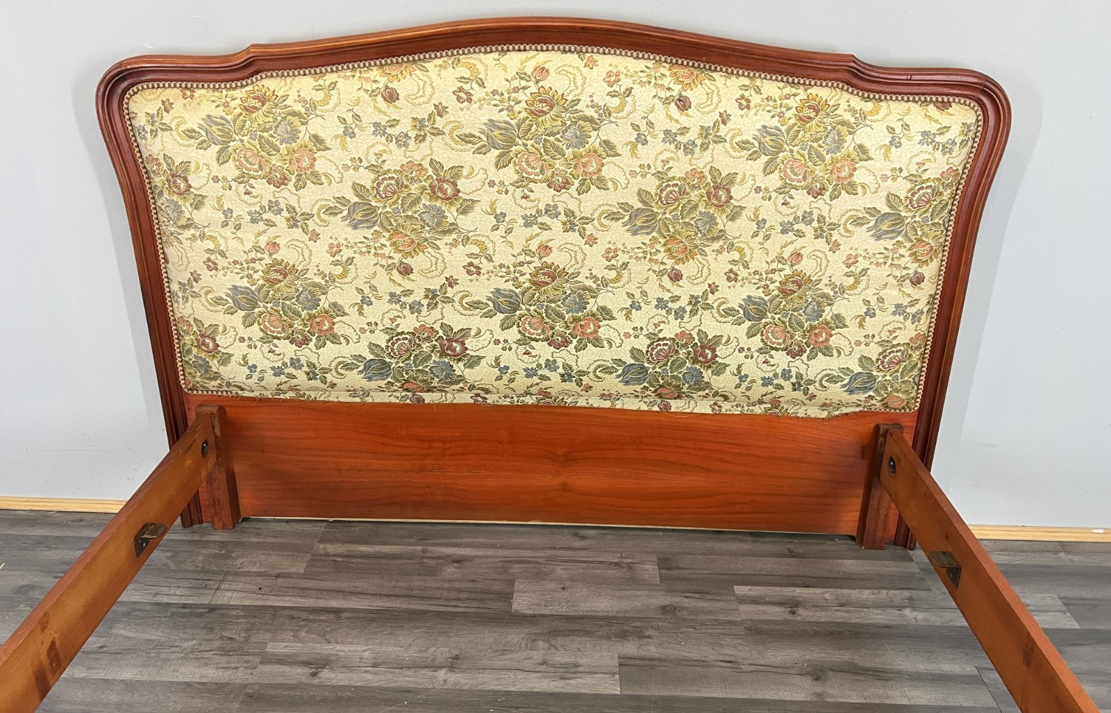 Bed Vintage French Style Double Bed Frame Carved Headboard LOT 46245