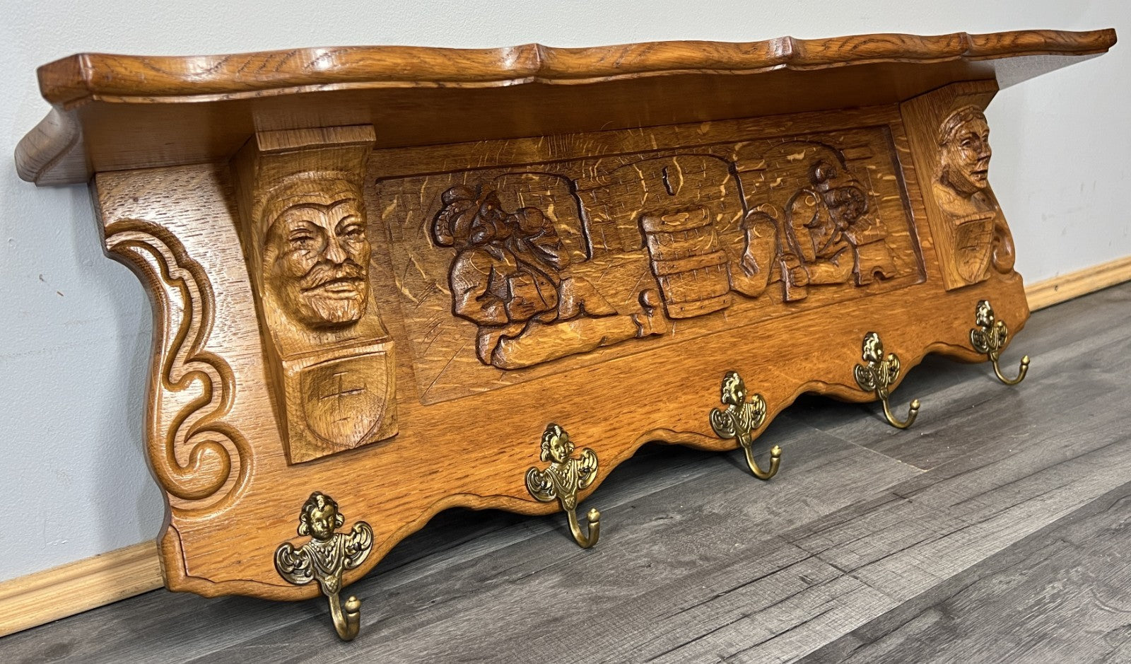 French Vintage Style Coat Rack Oak 5 Hooks Ornate Wall Shelf Coat LOT 46930