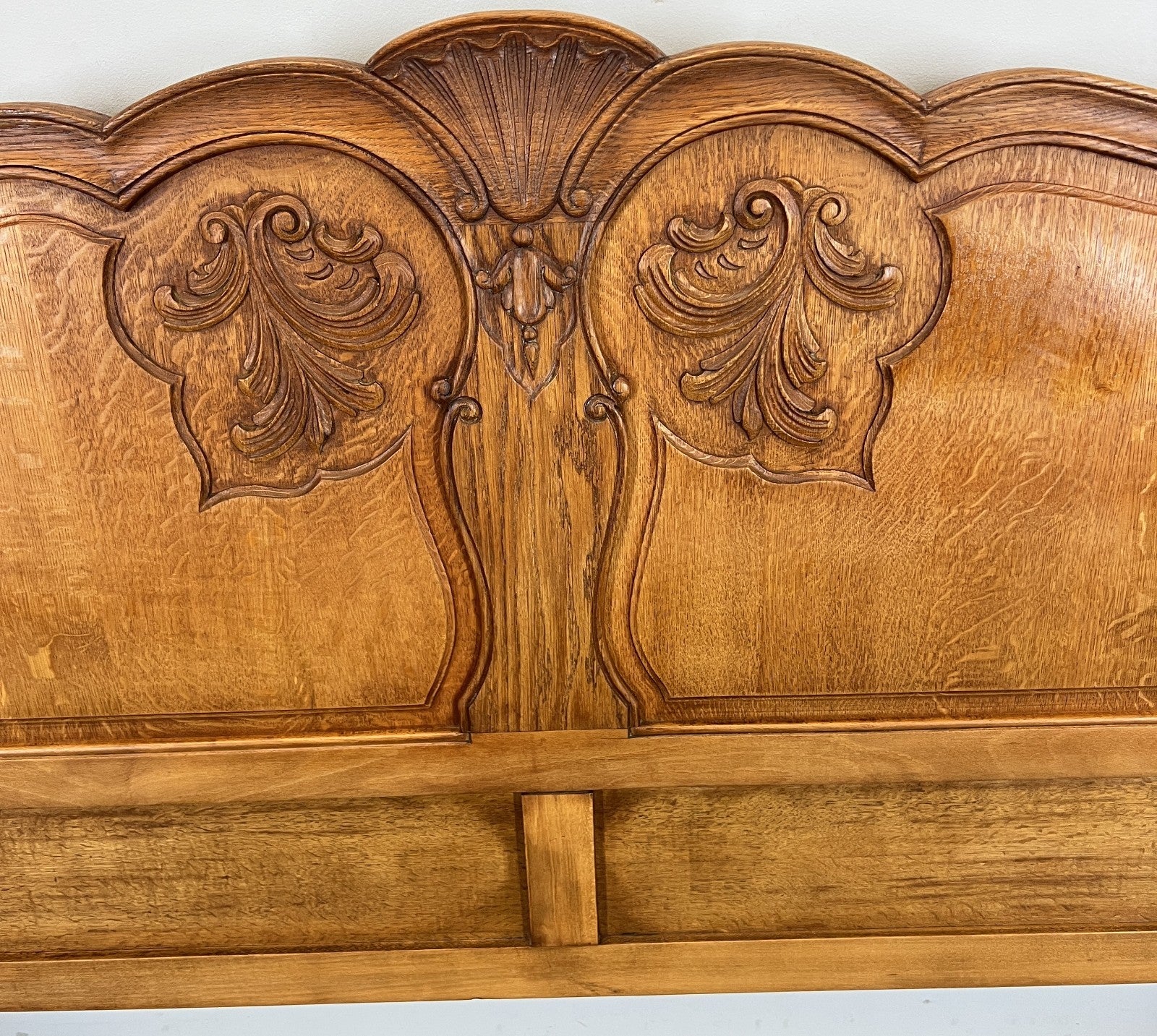 Bed Vintage French Louis XVI King Size Bed Frame Oak Carved Headboard LOT 46238