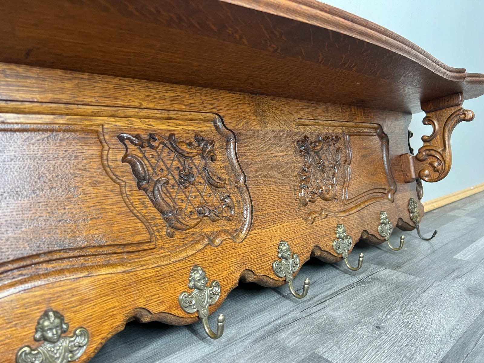 French Vintage Style Coat Rack Oak 7 Hooks Ornate Wall Shelf Coat LOT 47372