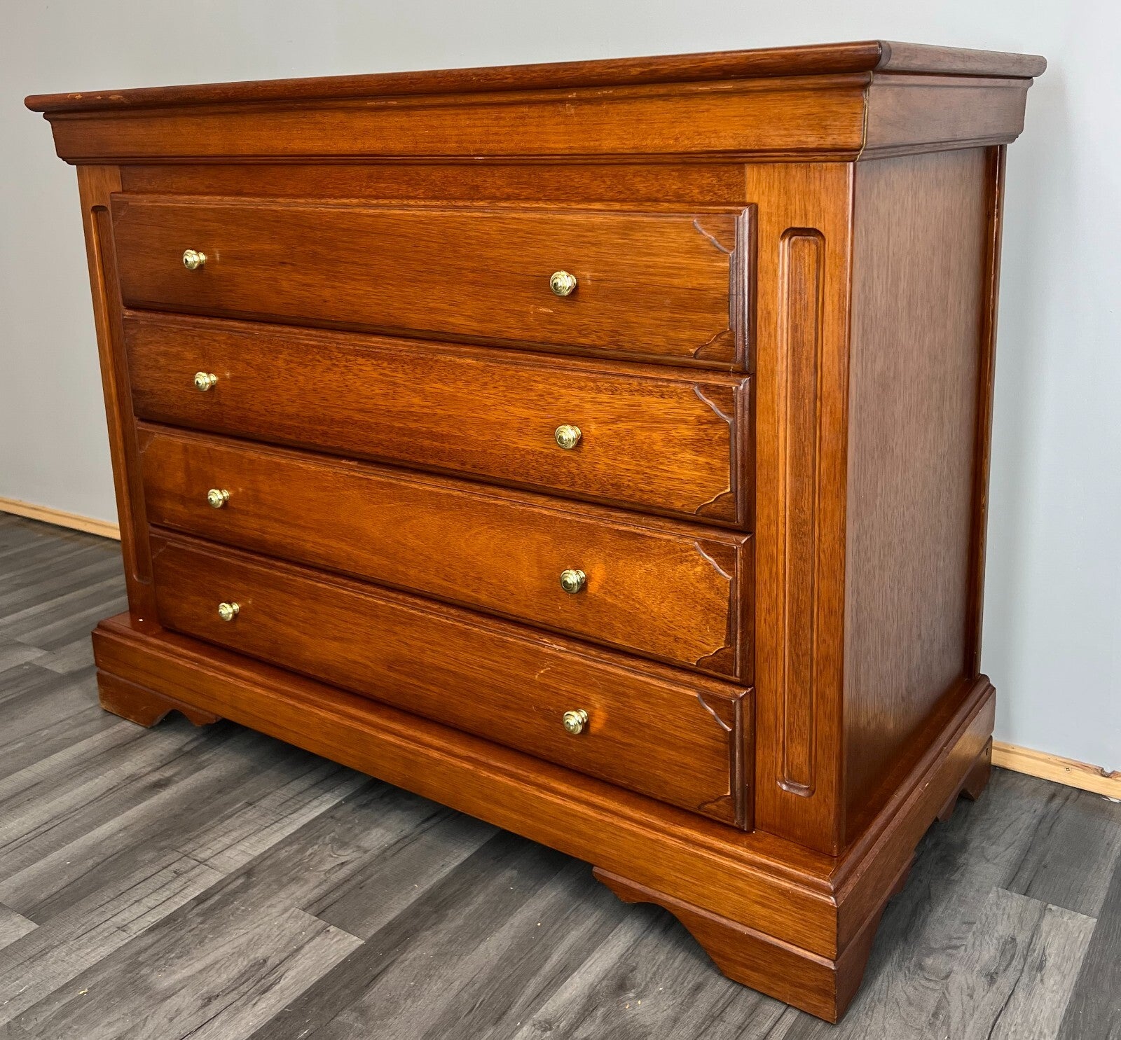 Chest of Drawers Vintage French Style Storage 4 Drawers Cabinet LOT 35982