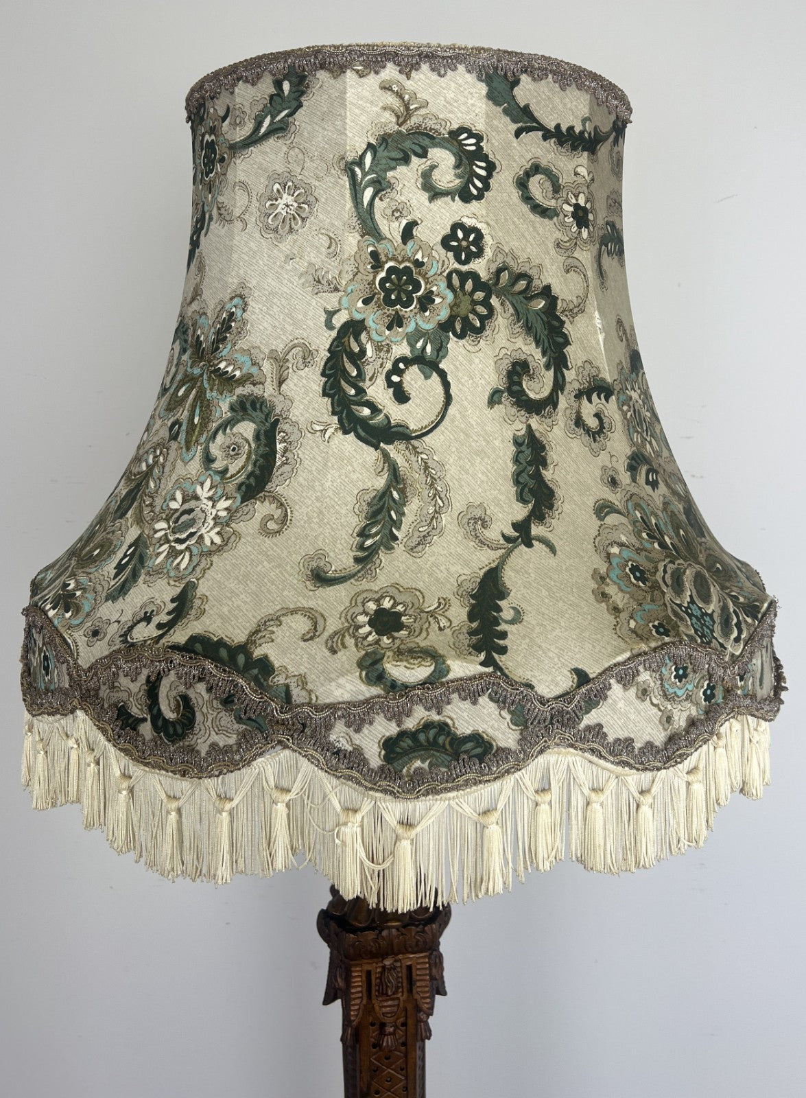 Floor Lamp Vintage French Style Ornate Standing Lamp with Fringe Shade LOT 60733